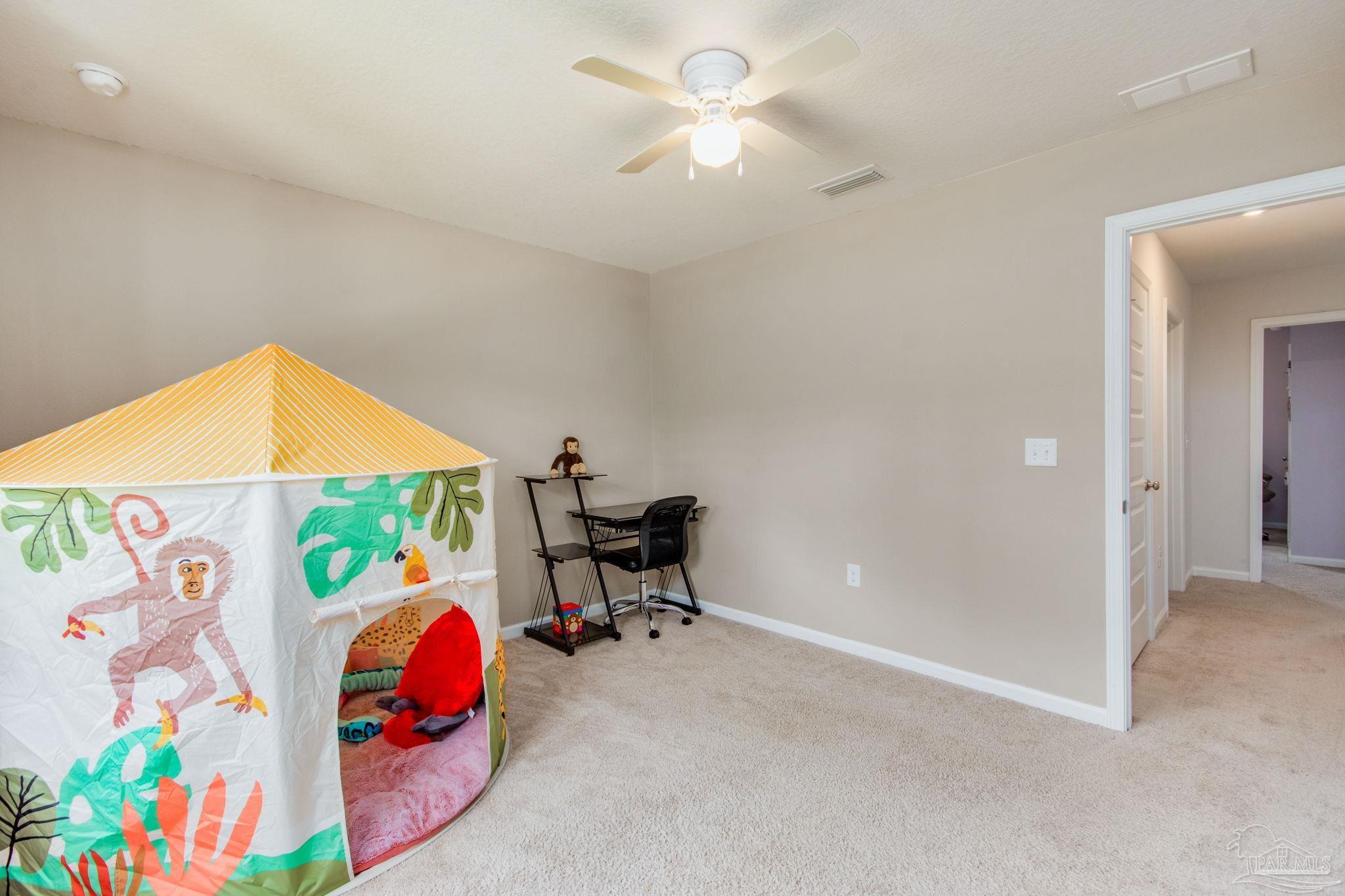10580 Queens Gate Cir
