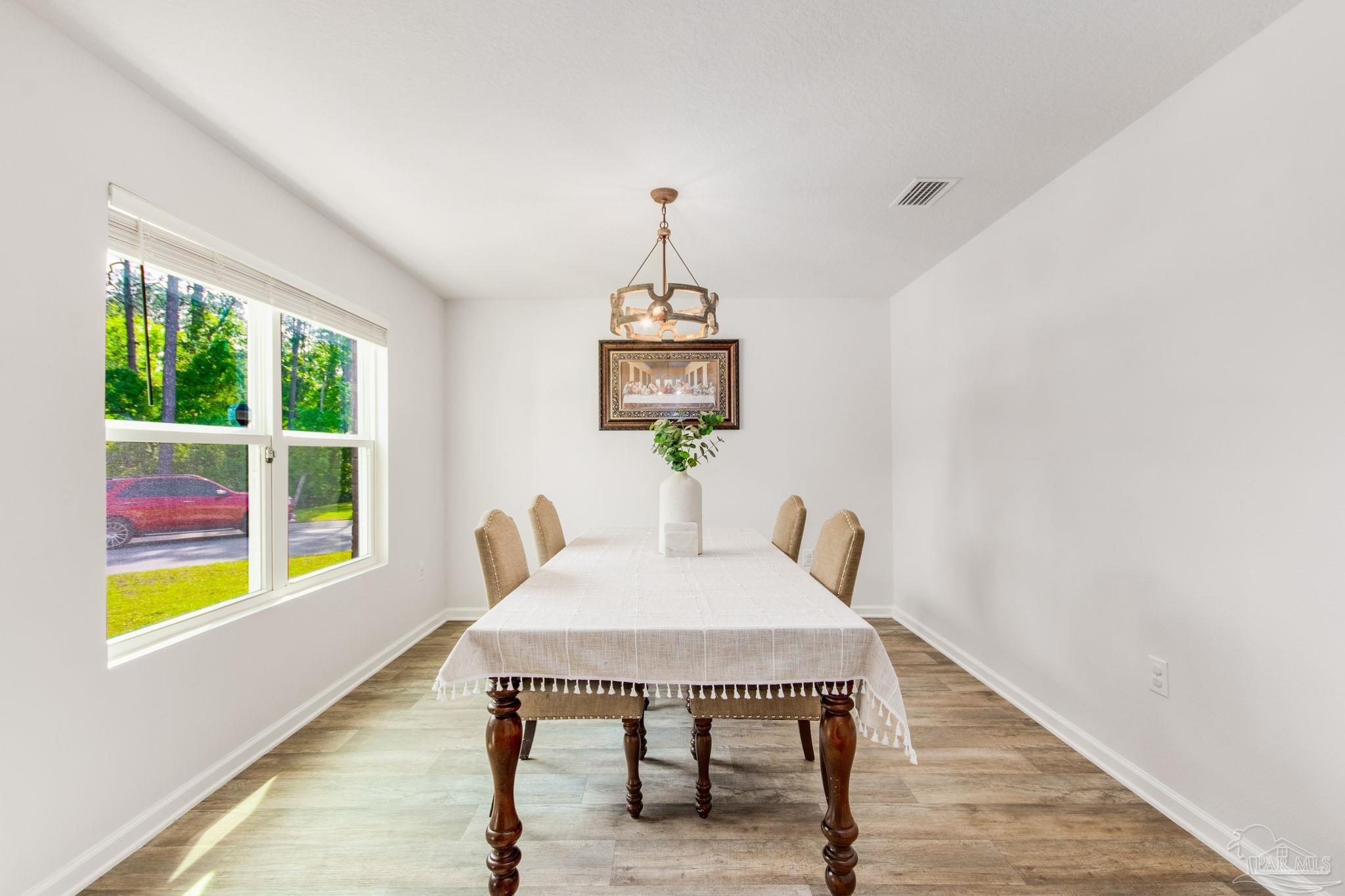 10580 Queens Gate Cir