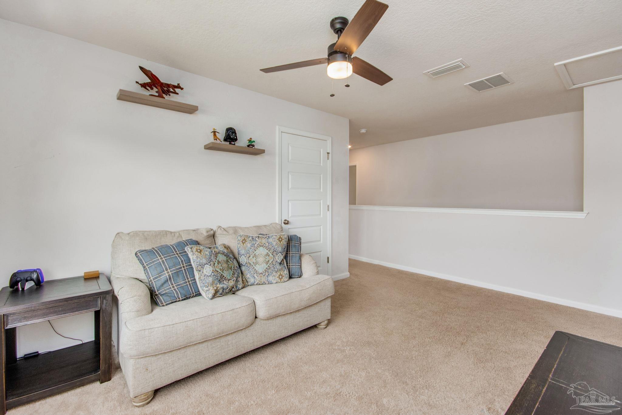 10580 Queens Gate Cir