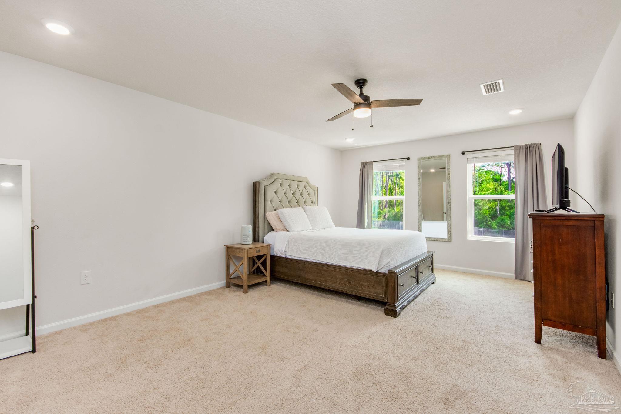 10580 Queens Gate Cir