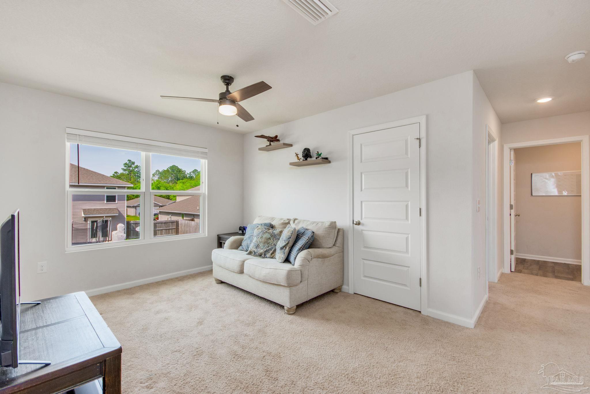 10580 Queens Gate Cir