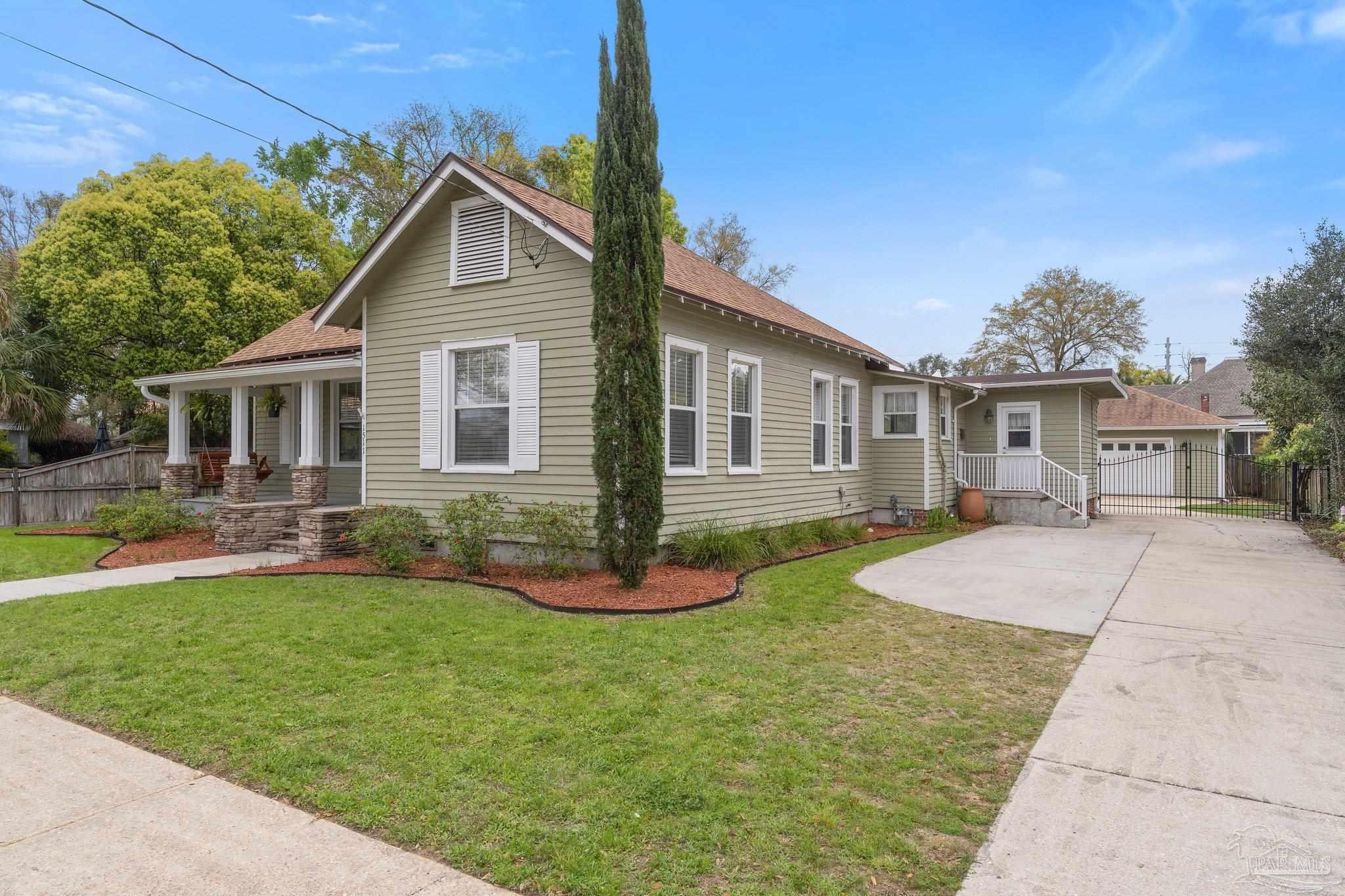 1511 E Strong St