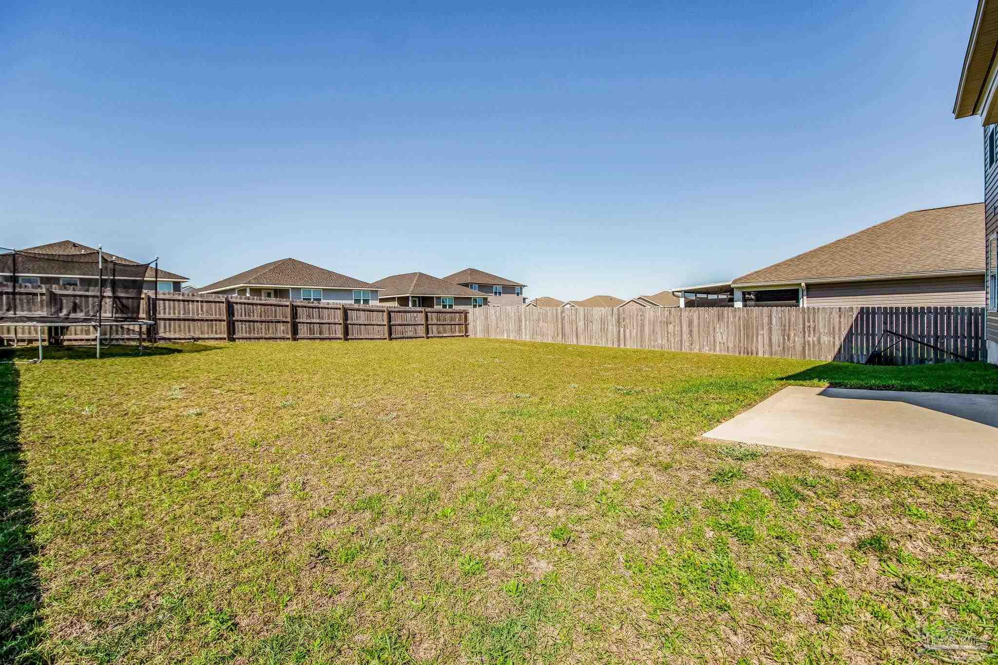 5594 Guinevere Ln