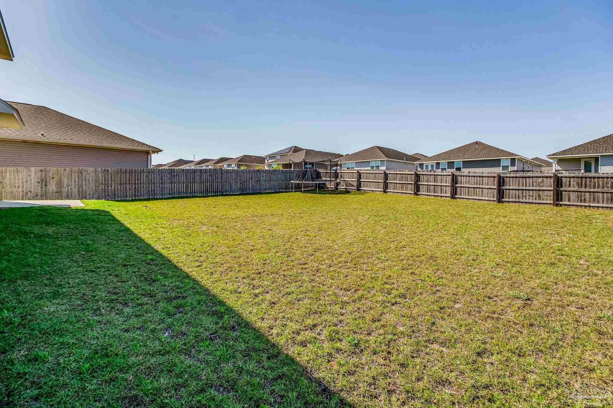 5594 Guinevere Ln
