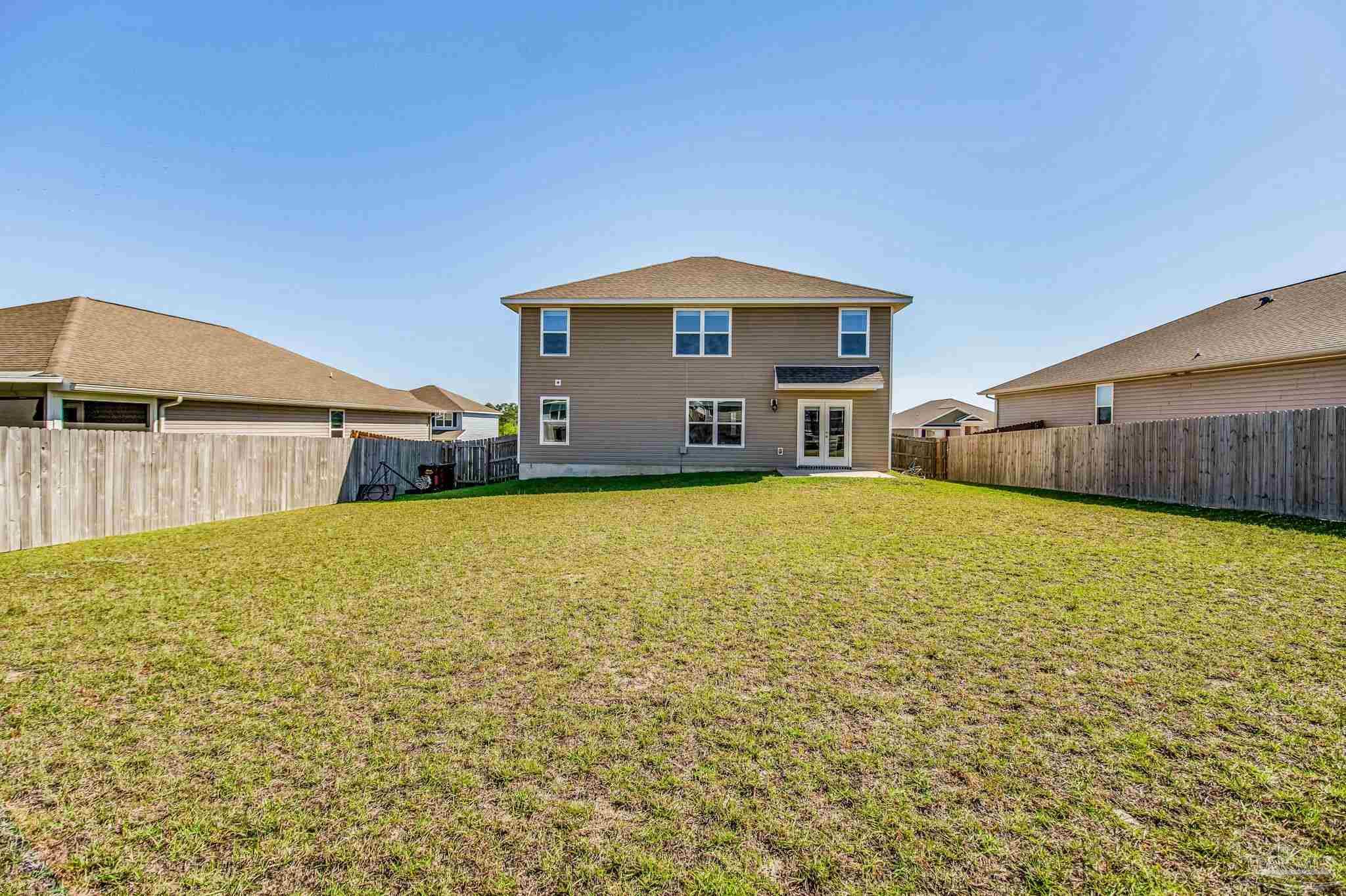 5594 Guinevere Ln