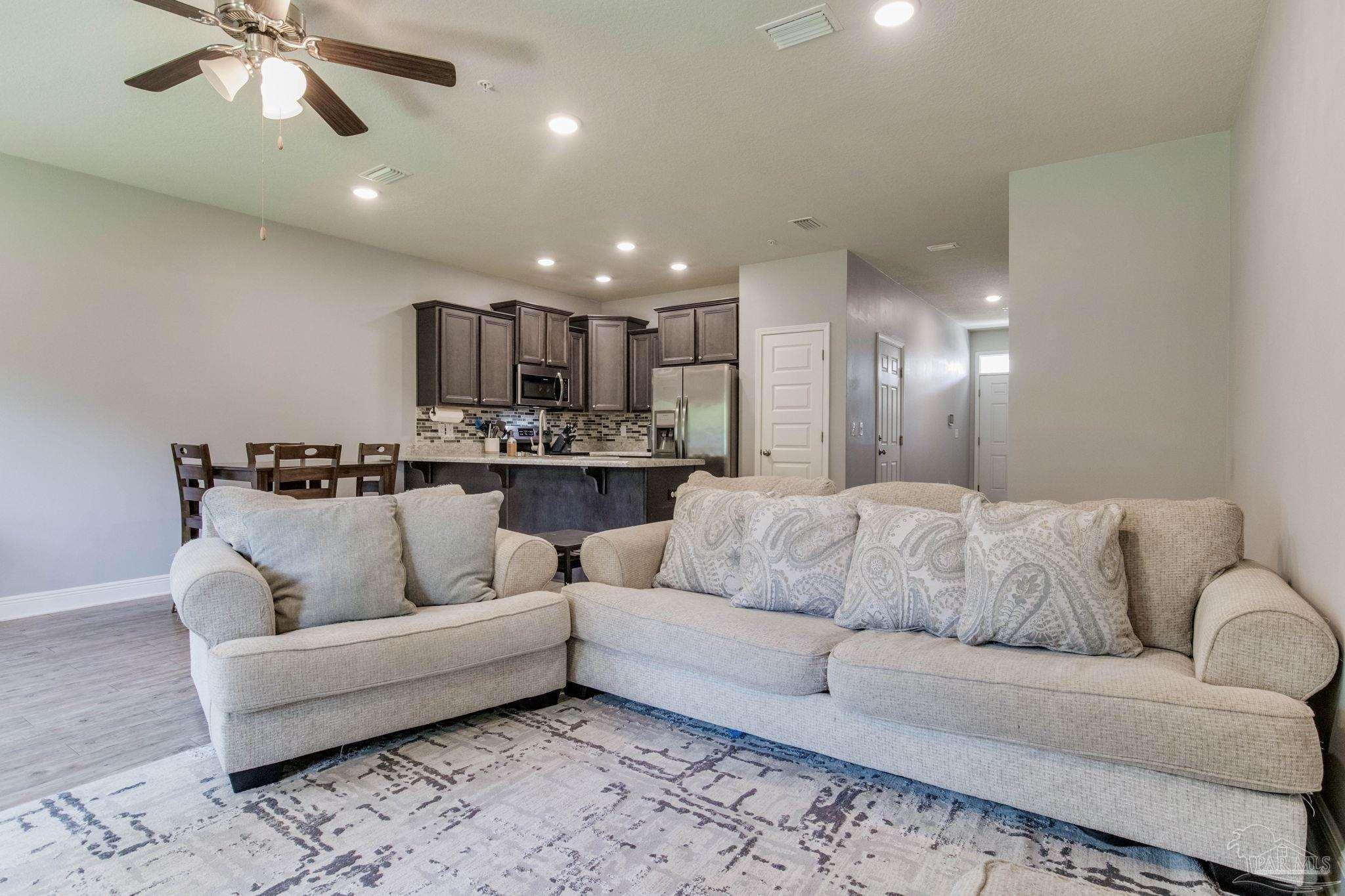 6021 Royal Port Ct