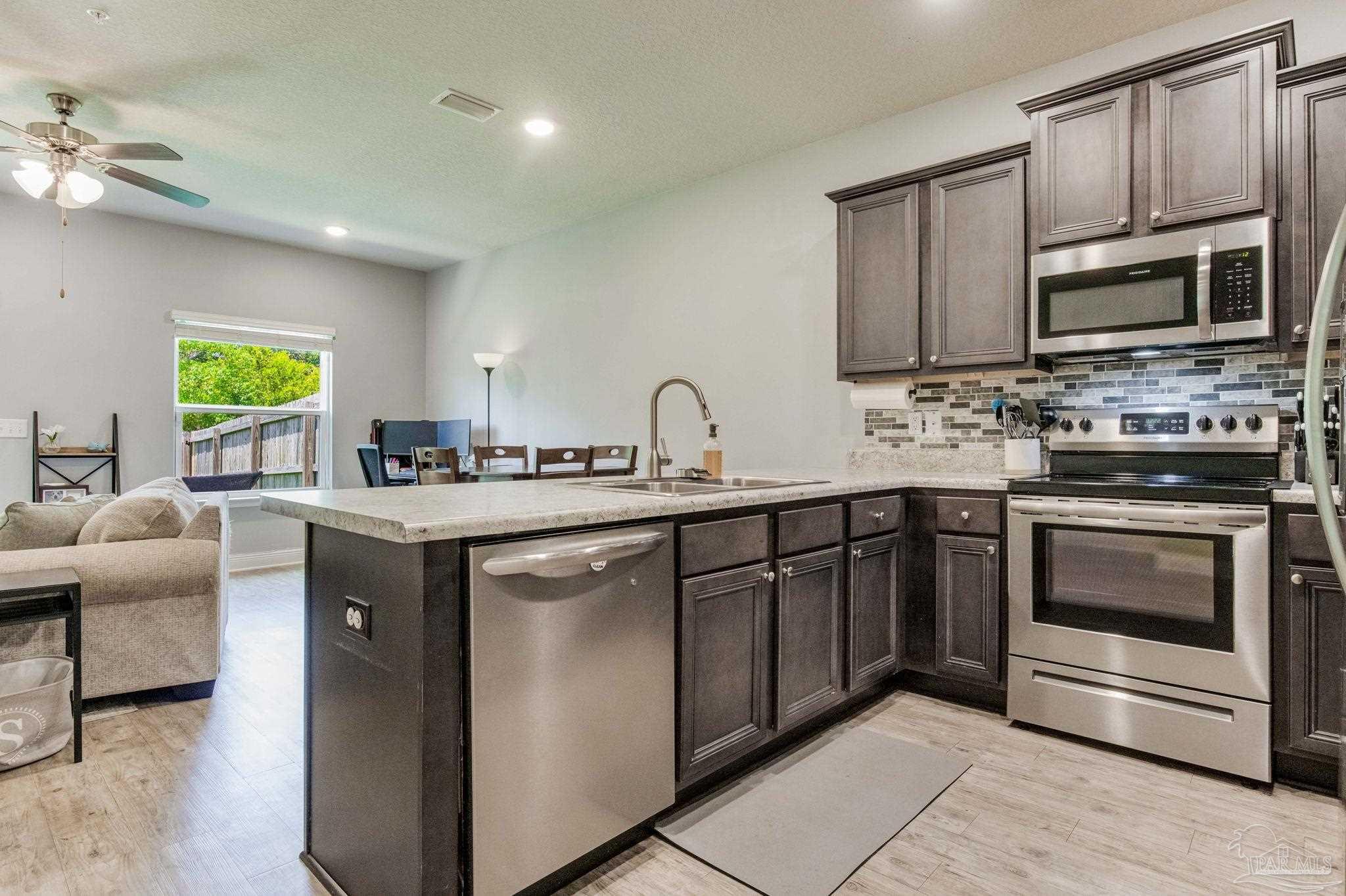 6021 Royal Port Ct