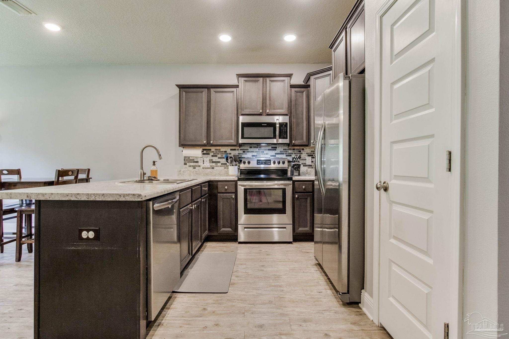 6021 Royal Port Ct