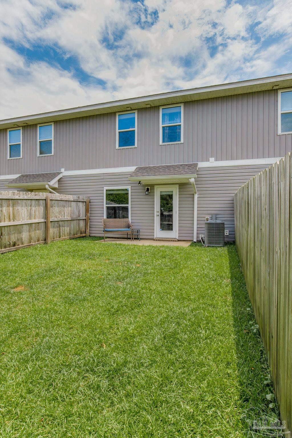 6021 Royal Port Ct