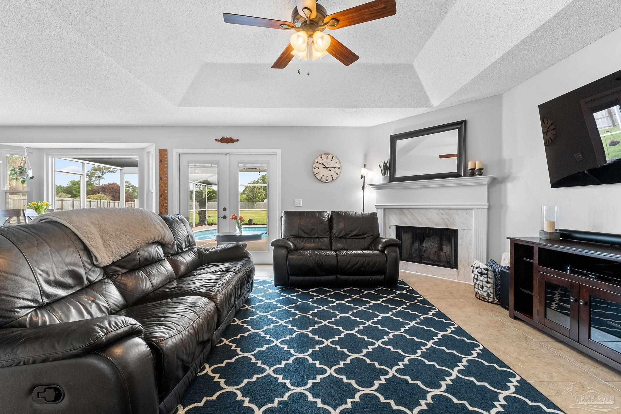 1400 Cacao Ln