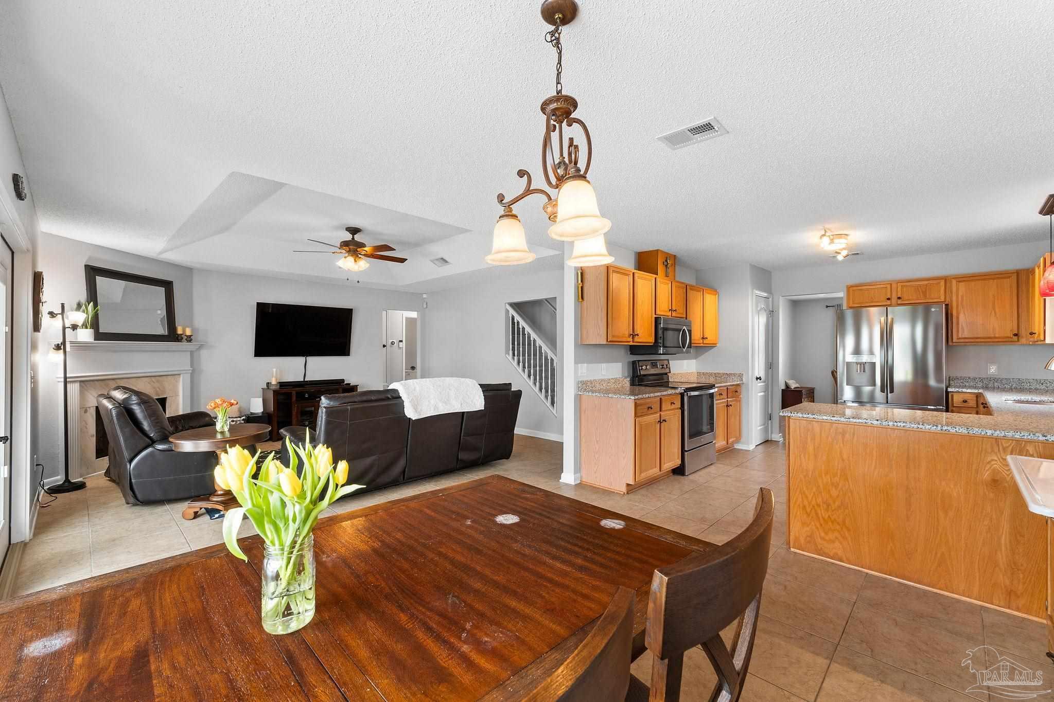 1400 Cacao Ln