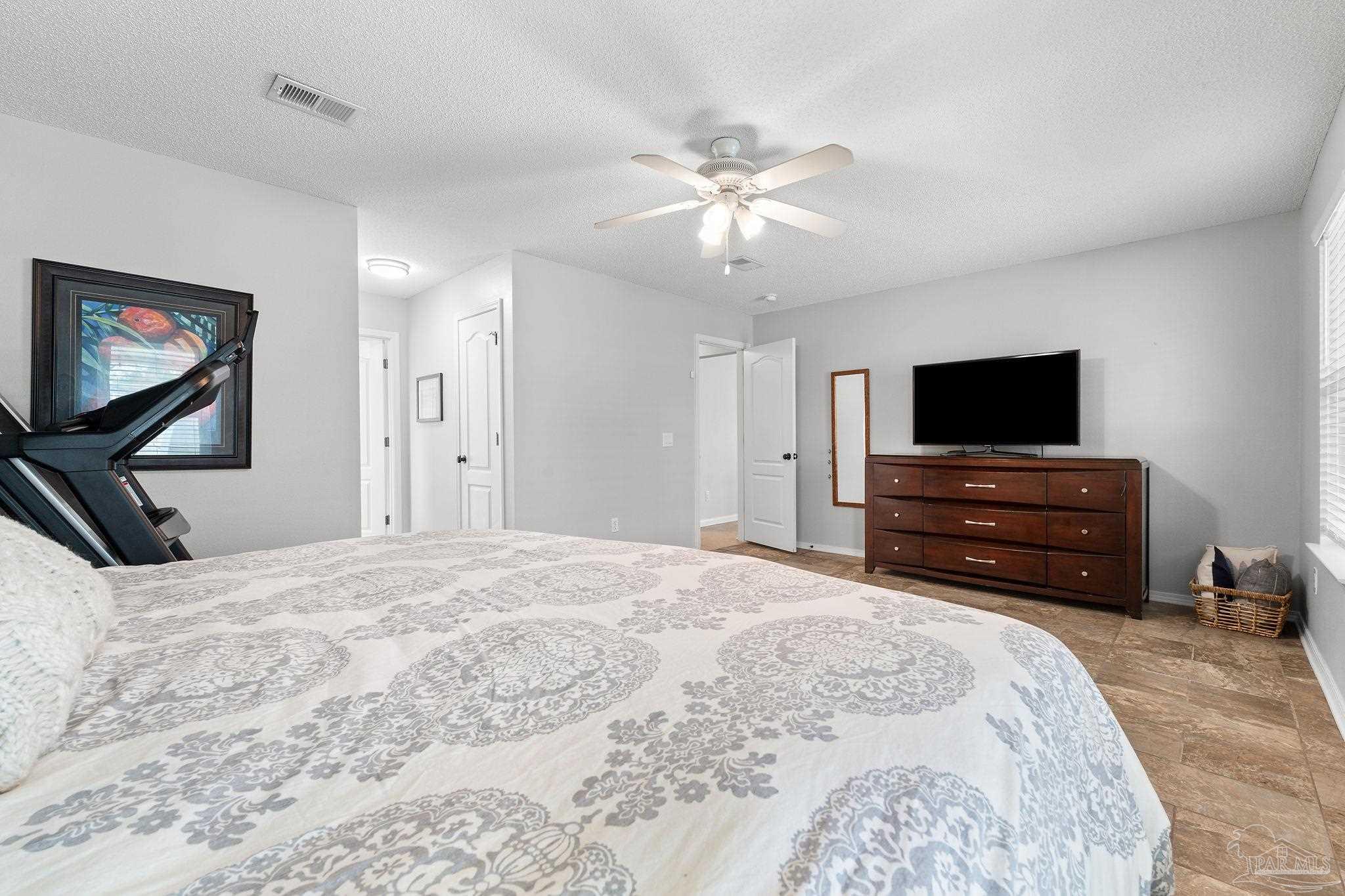 1400 Cacao Ln
