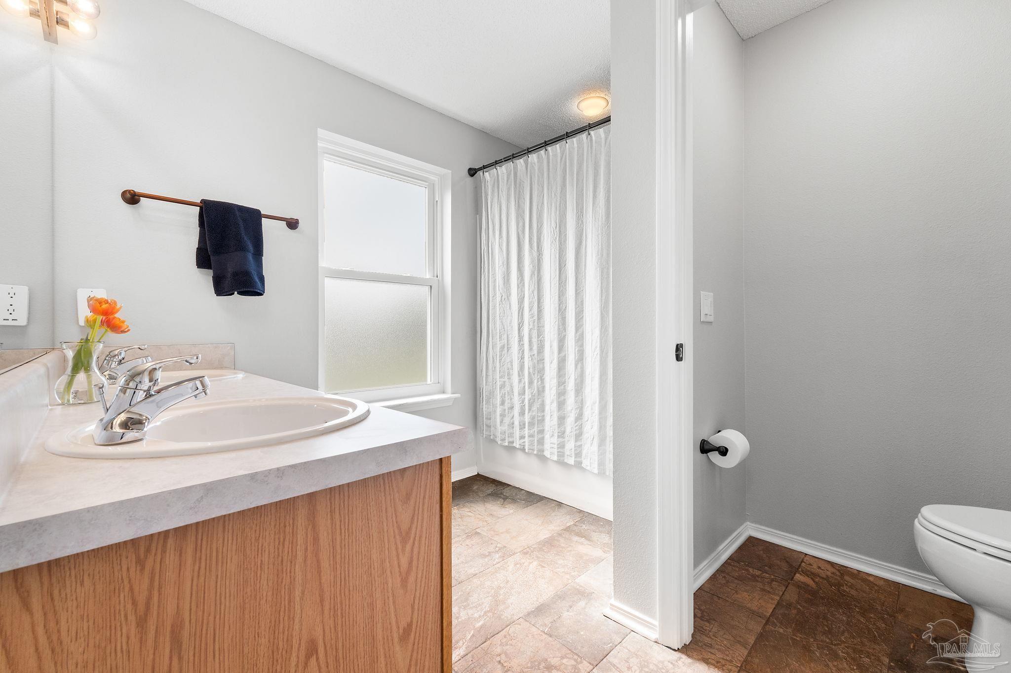 1400 Cacao Ln