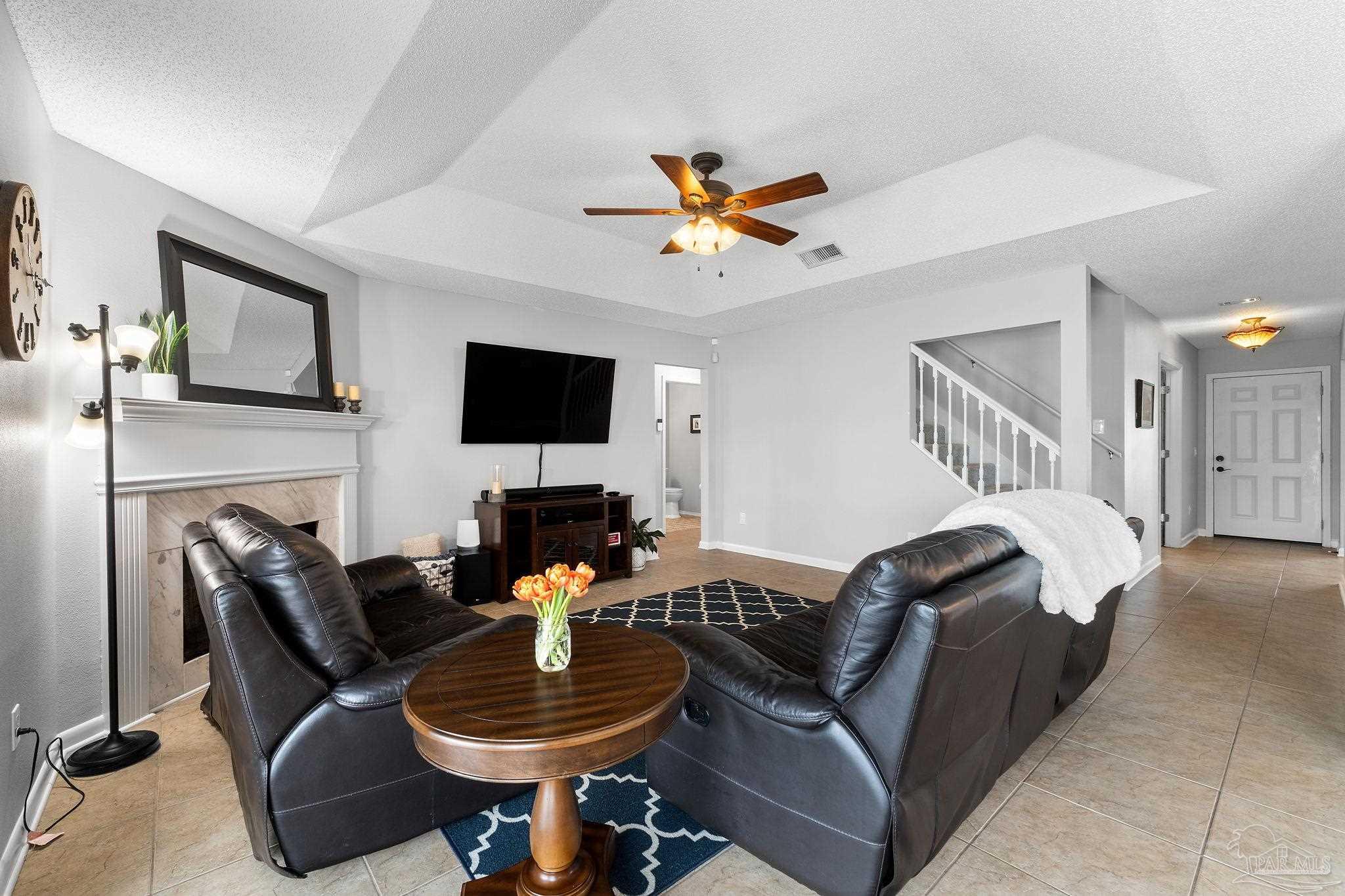 1400 Cacao Ln