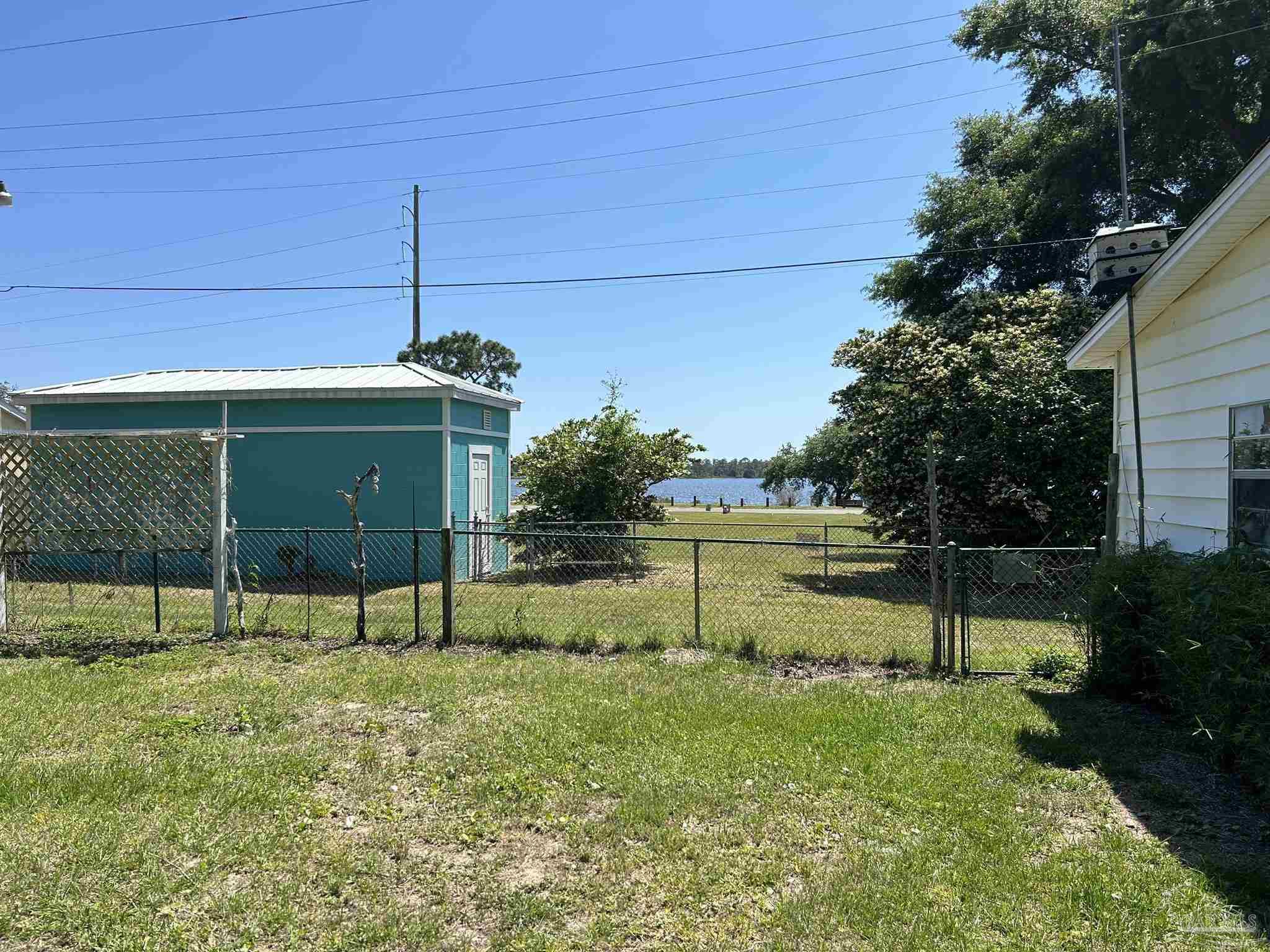 215 Berry Rd