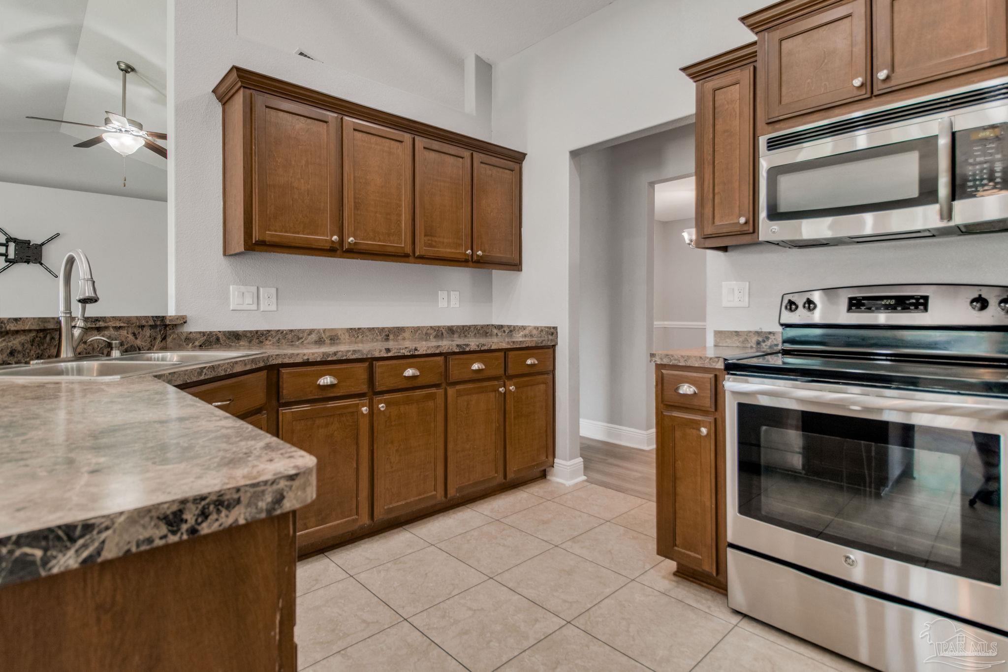1630 Twin Pines Cir
