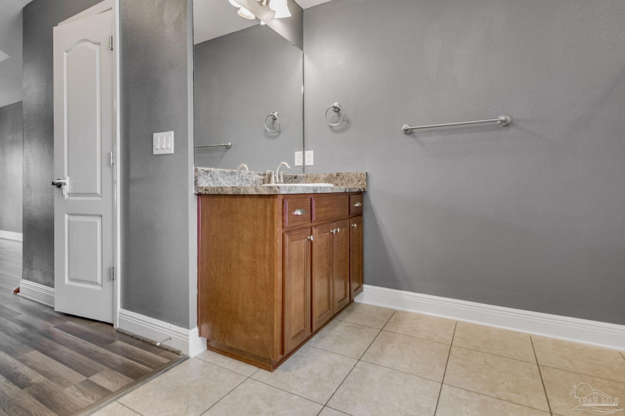 1630 Twin Pines Cir
