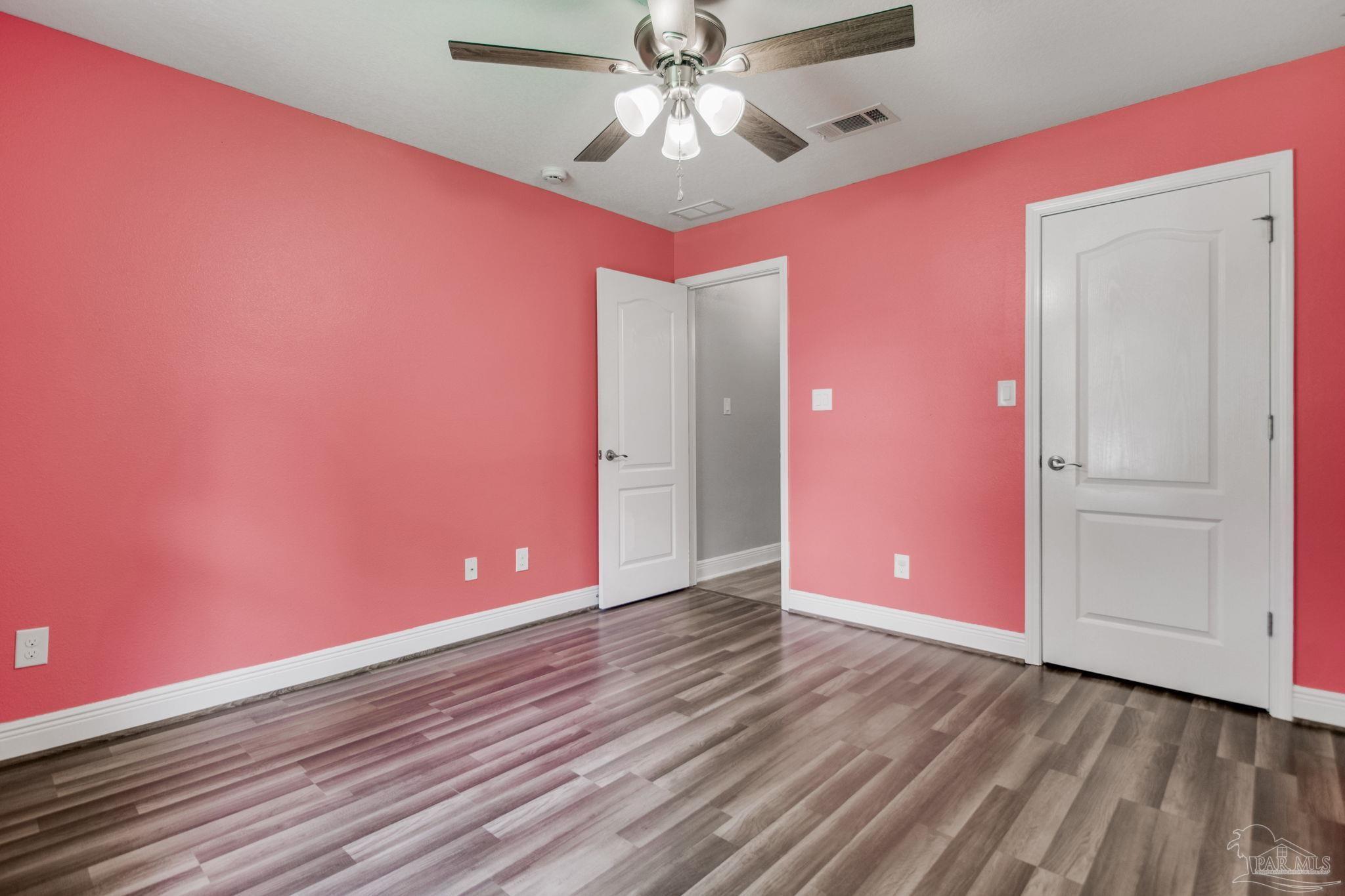 1630 Twin Pines Cir