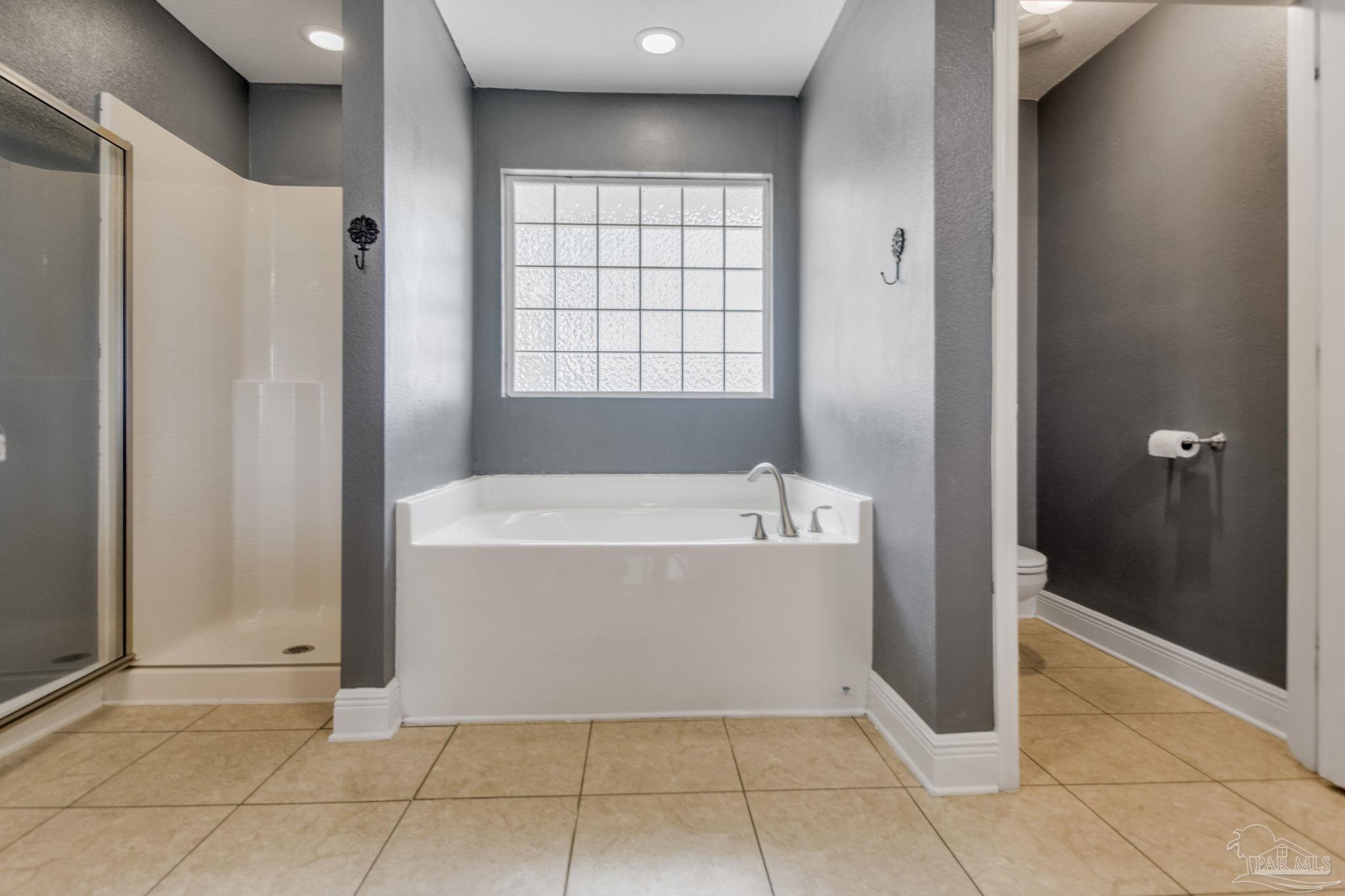1630 Twin Pines Cir