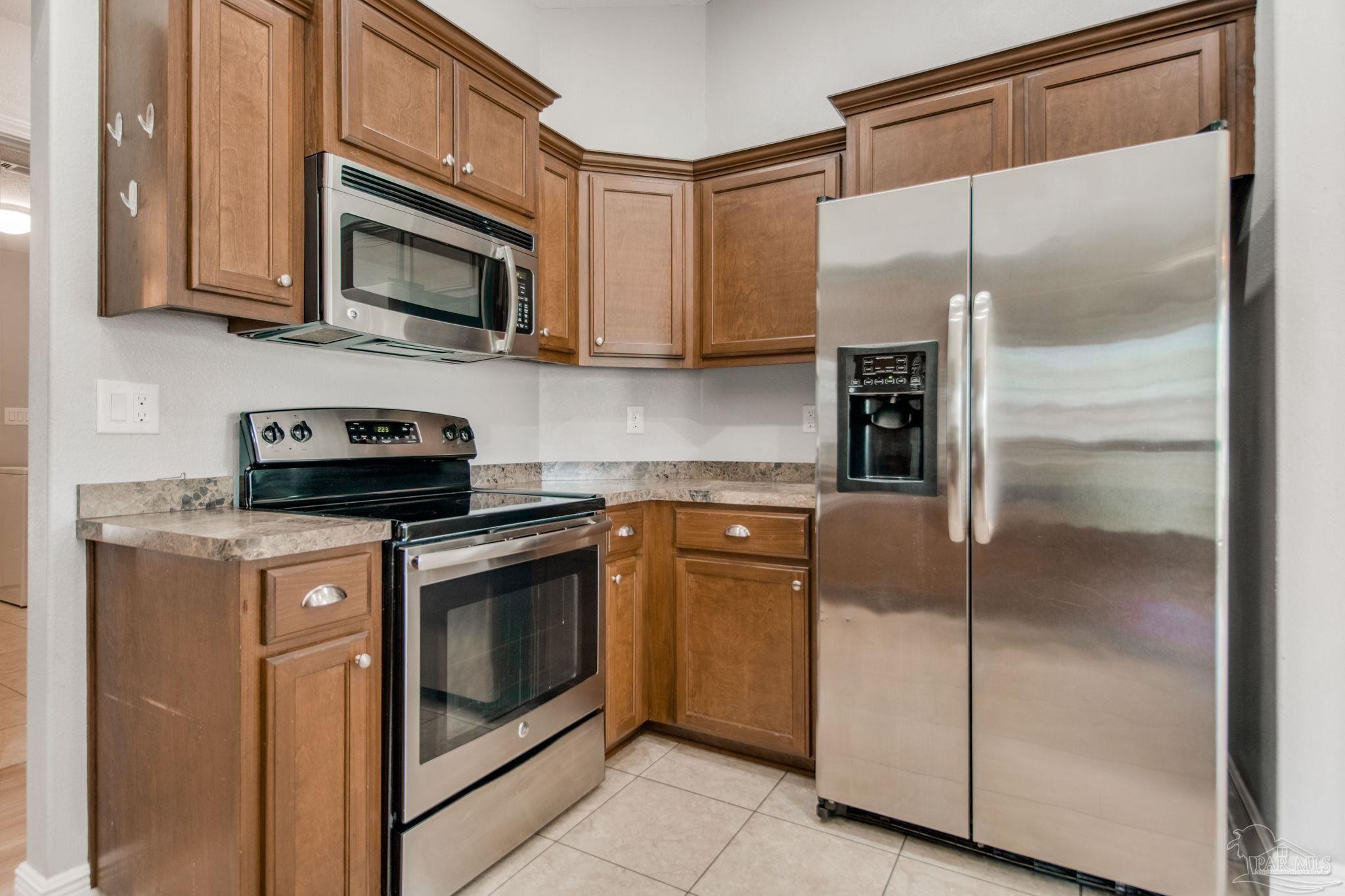 1630 Twin Pines Cir