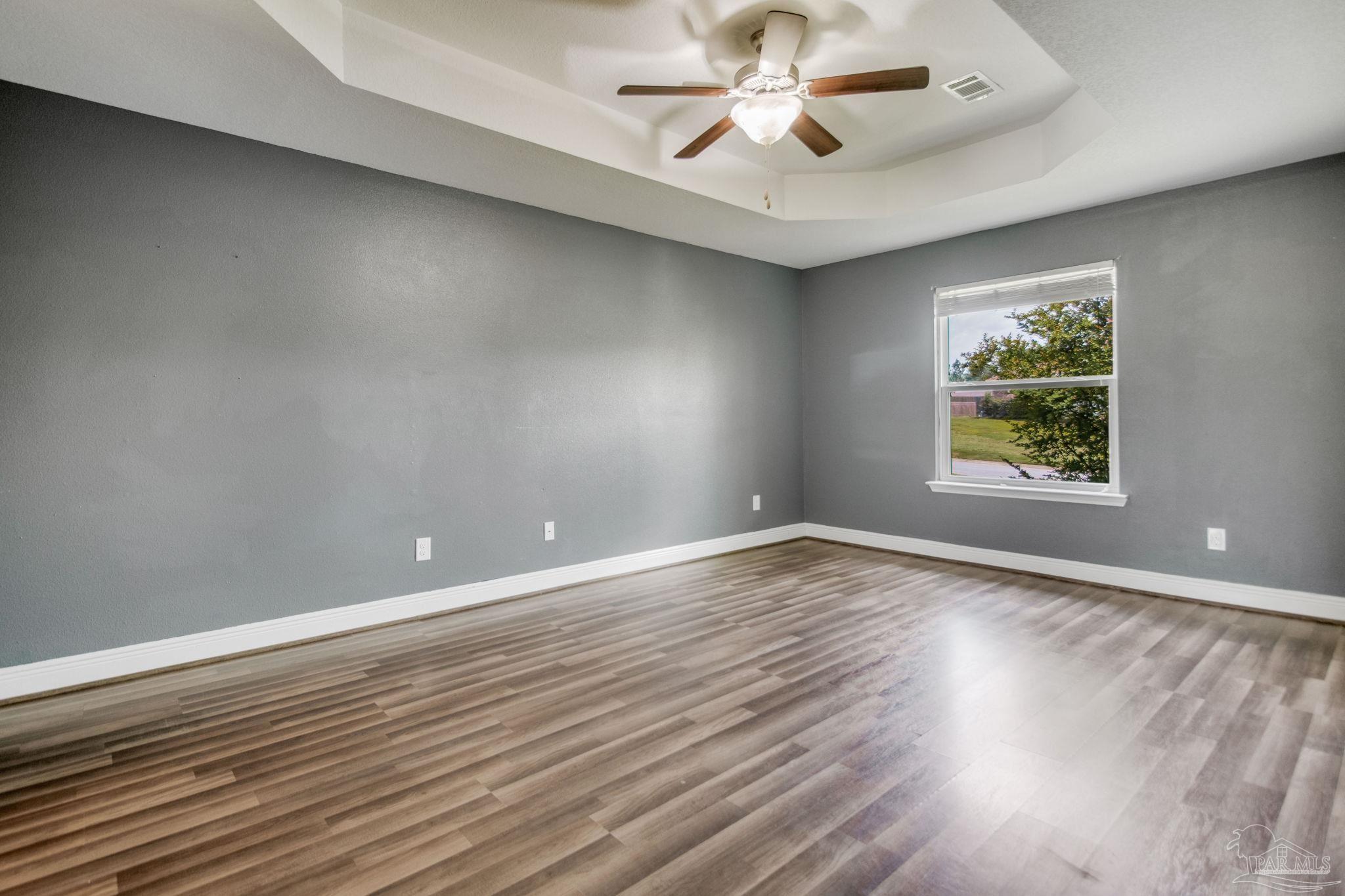 1630 Twin Pines Cir