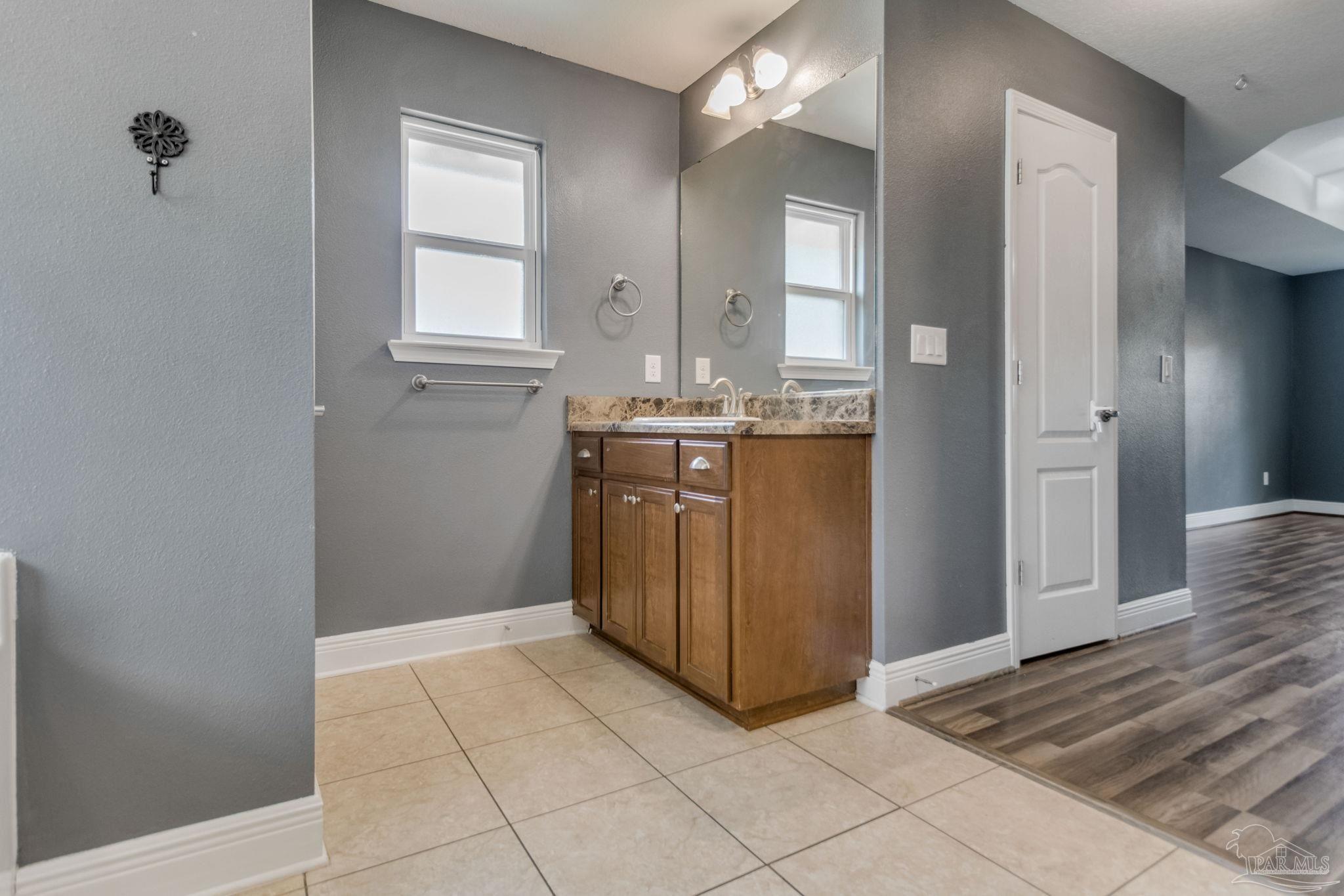 1630 Twin Pines Cir