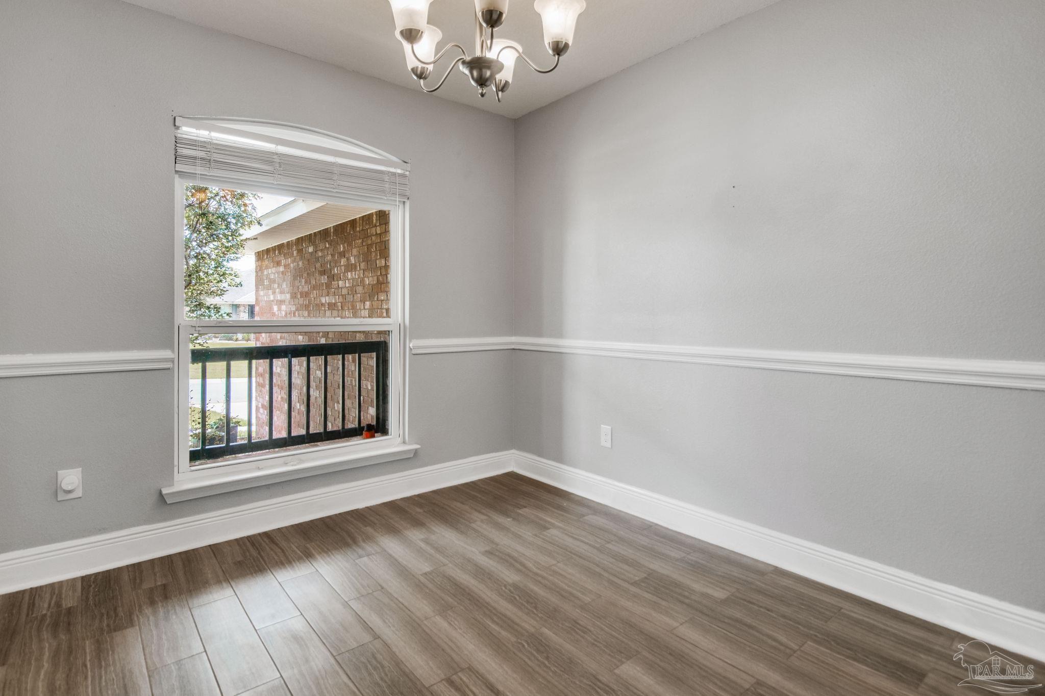 1630 Twin Pines Cir