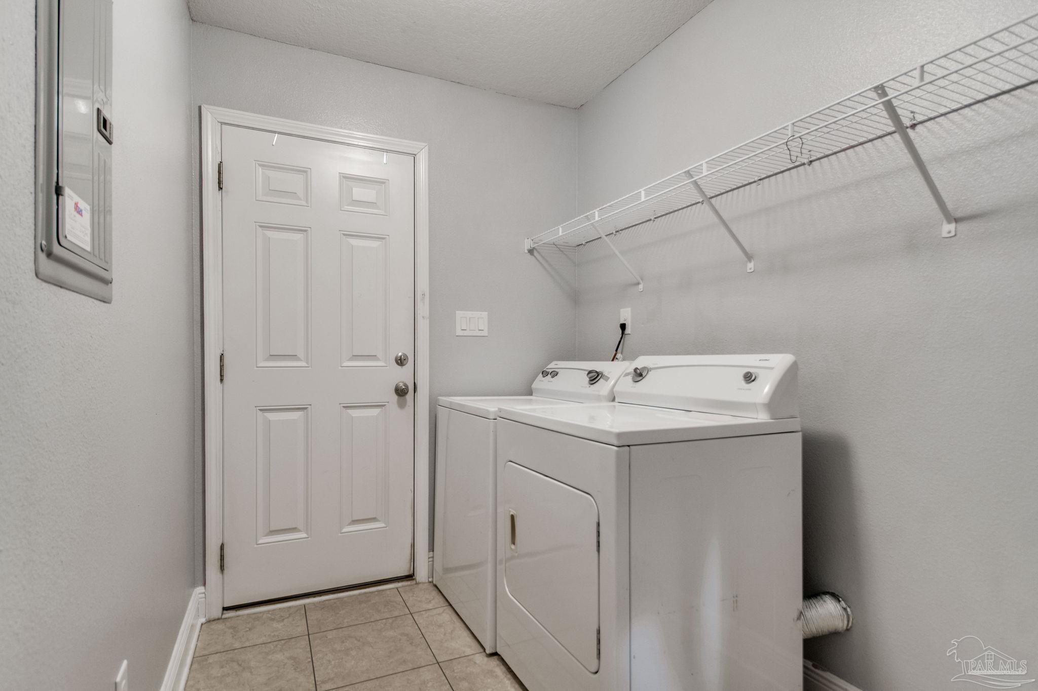 1630 Twin Pines Cir