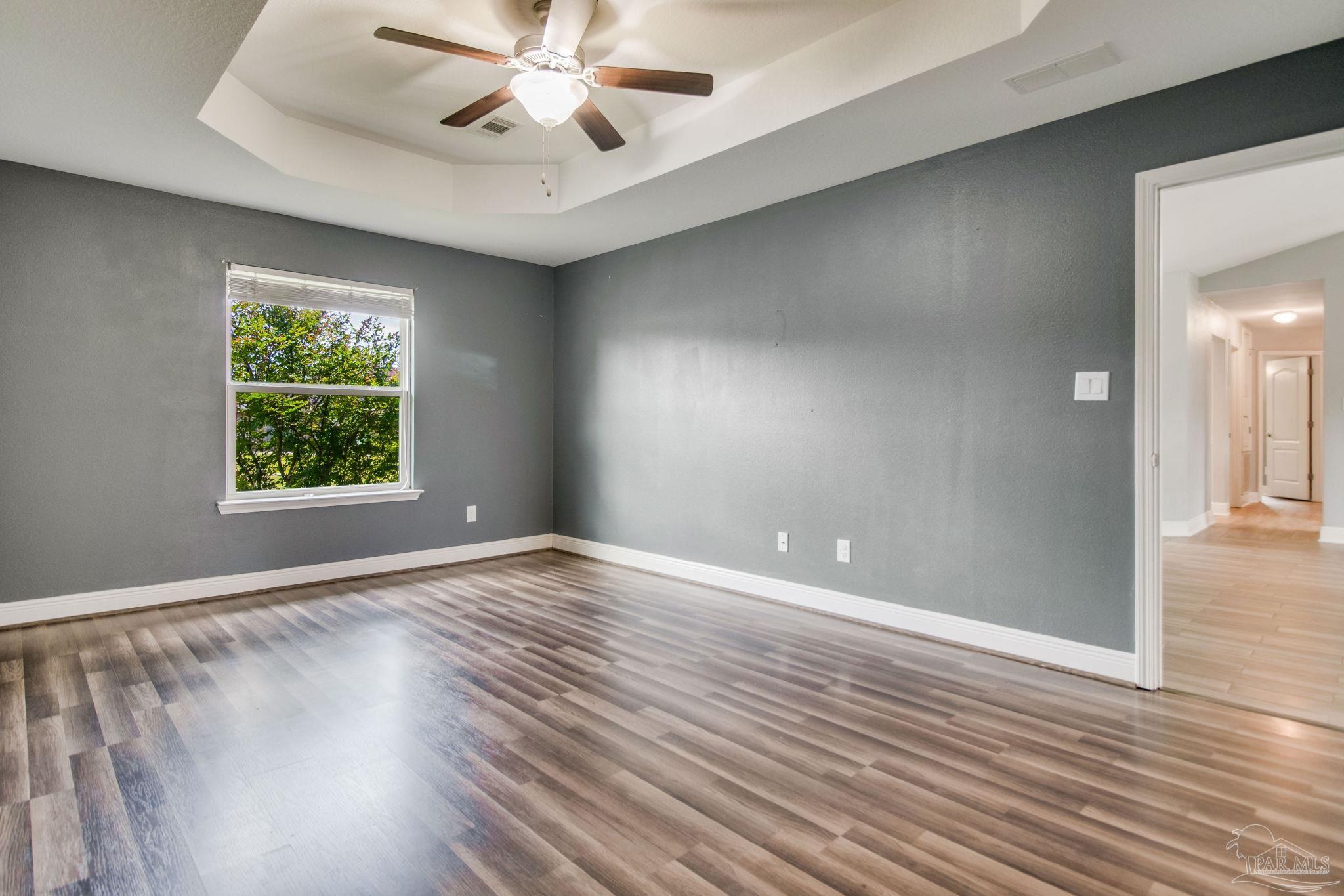 1630 Twin Pines Cir