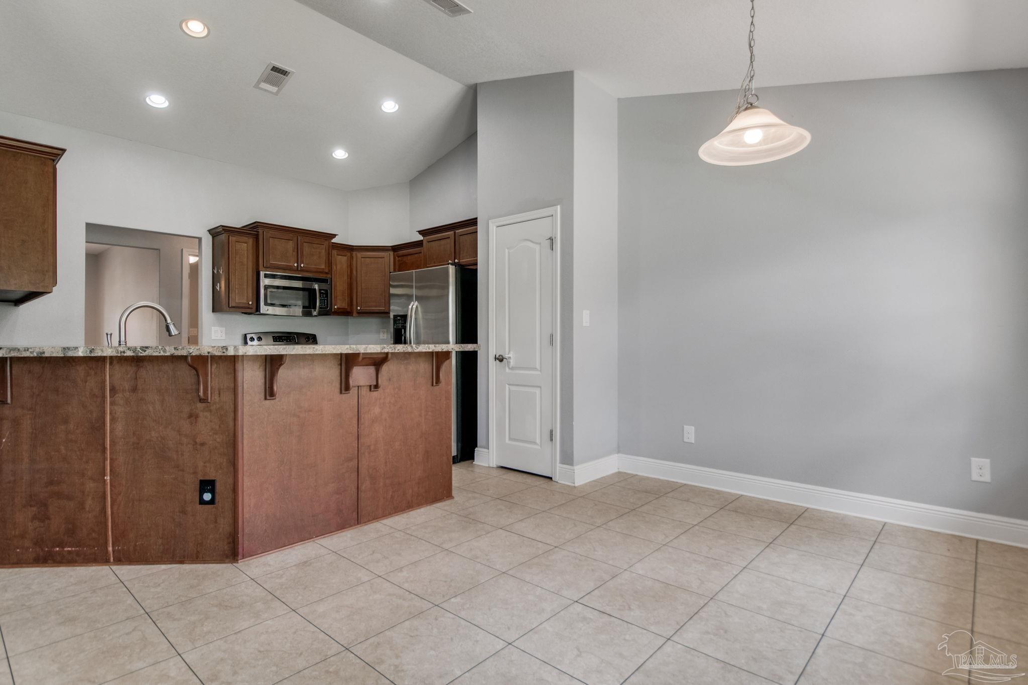 1630 Twin Pines Cir