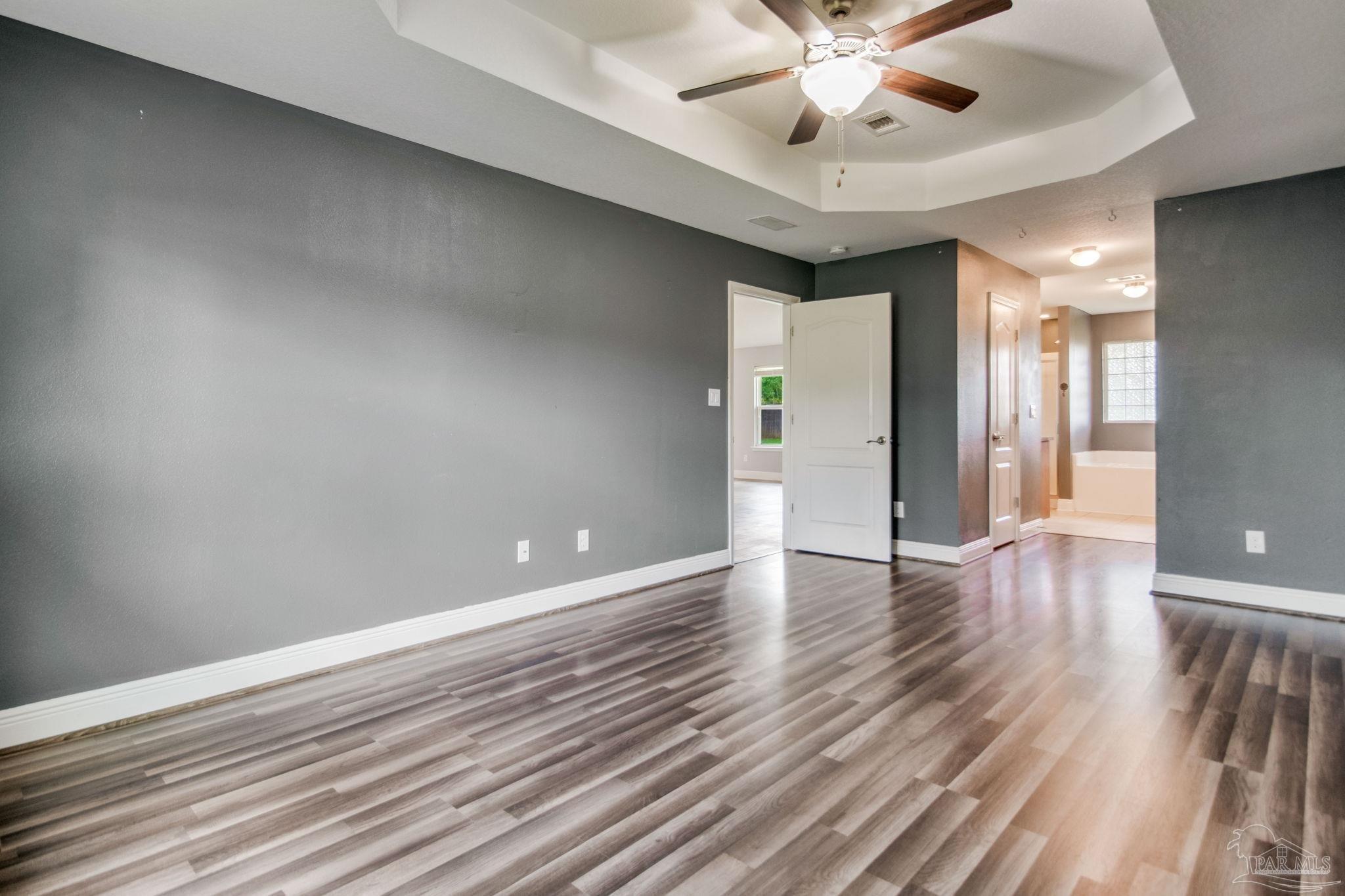 1630 Twin Pines Cir