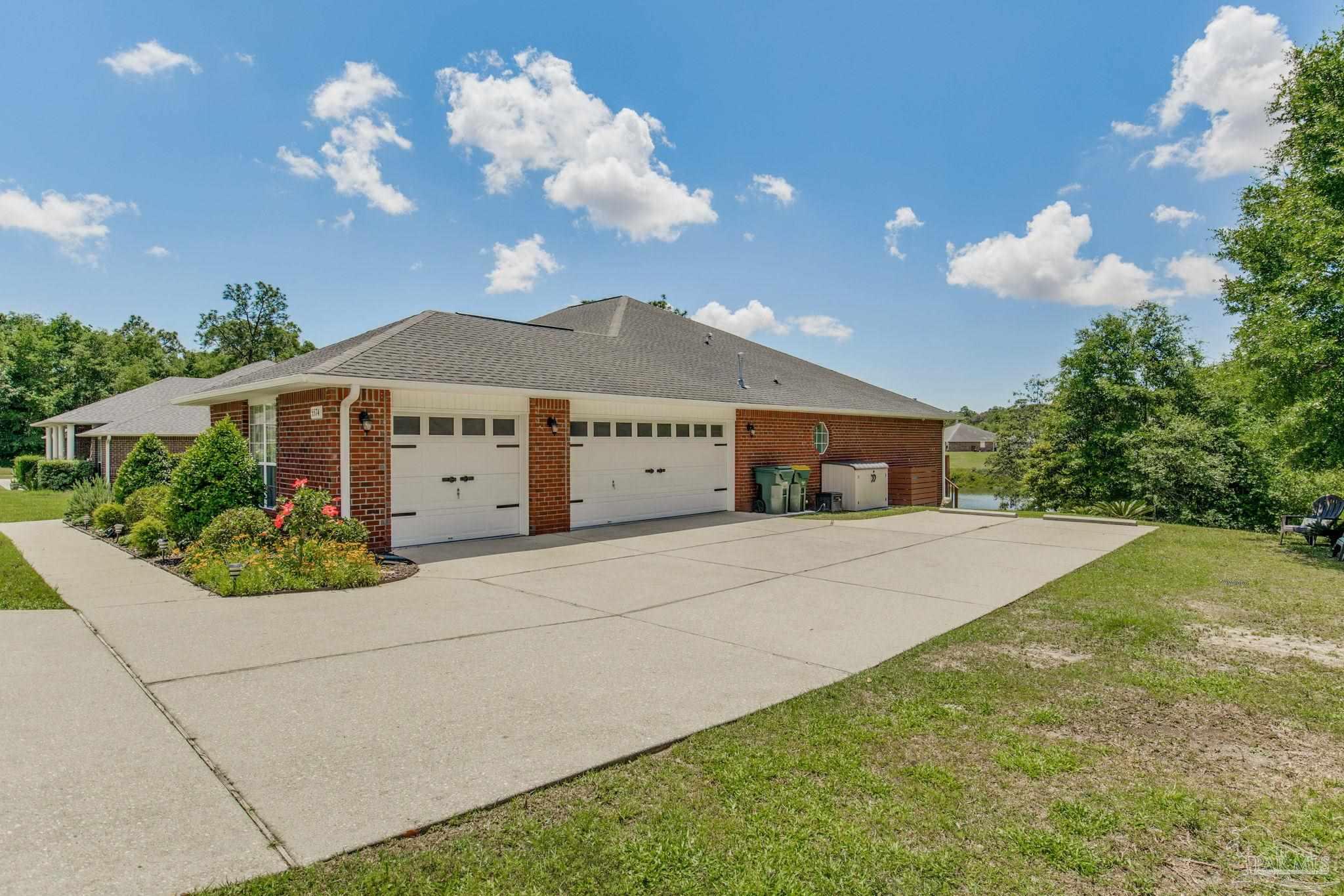 5574 Colinas Verde Dr