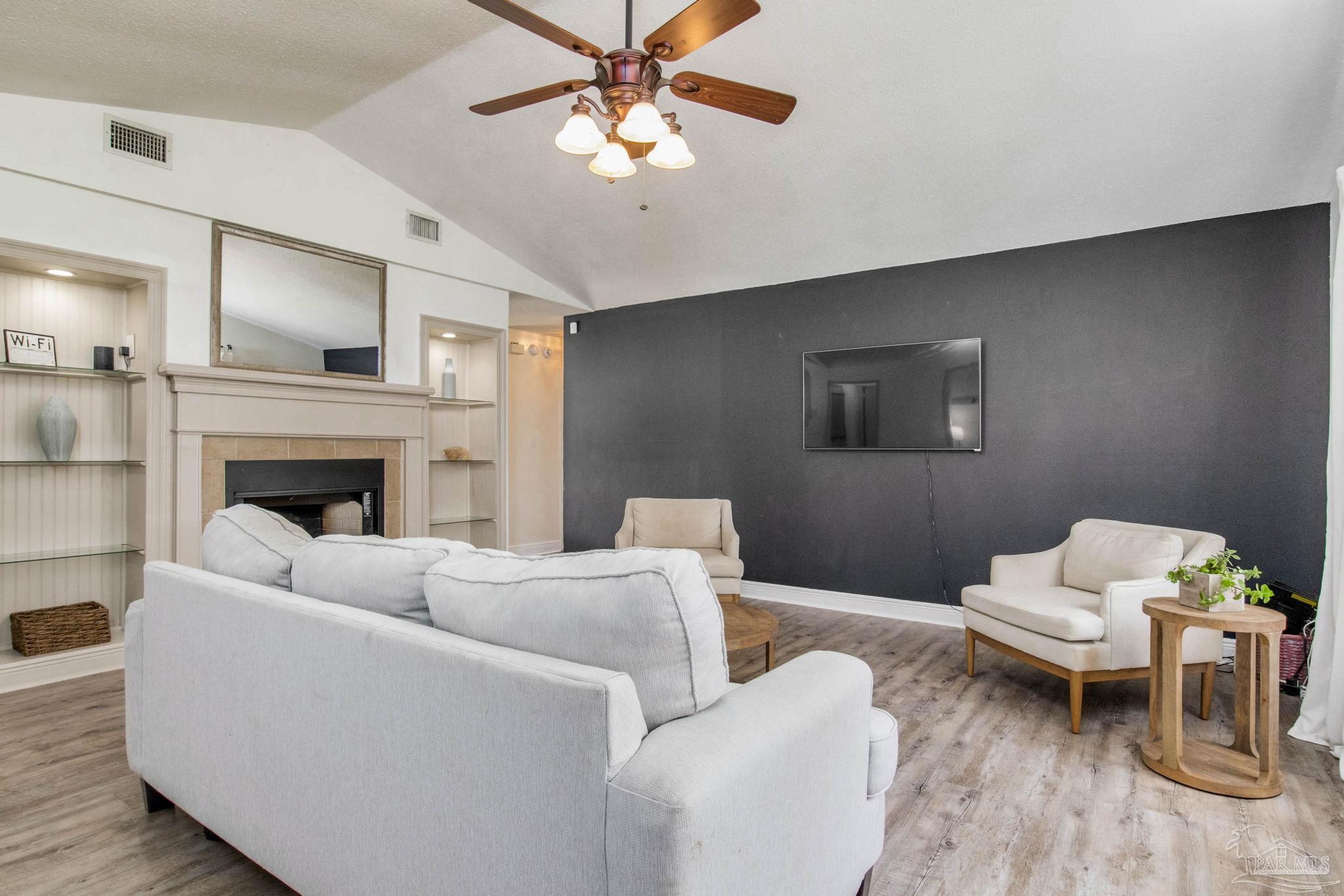 4252 Wellington Dr