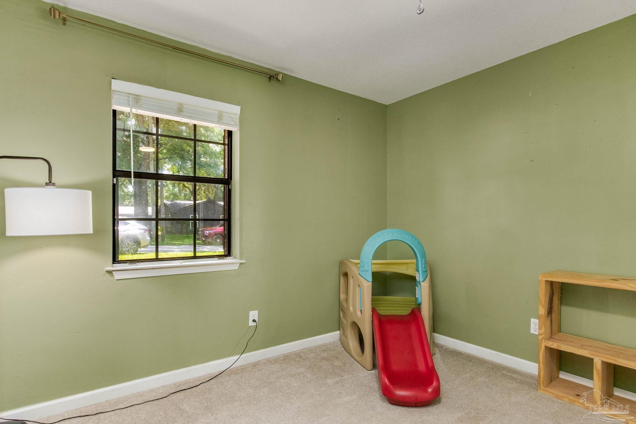 4252 Wellington Dr