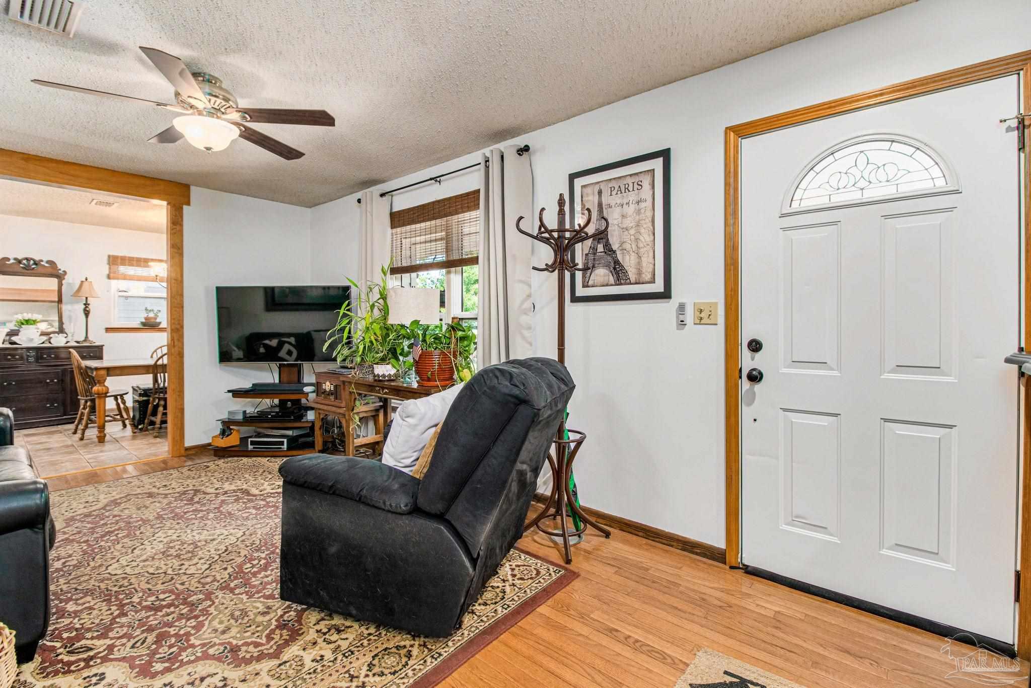 5610 Cruzat Way