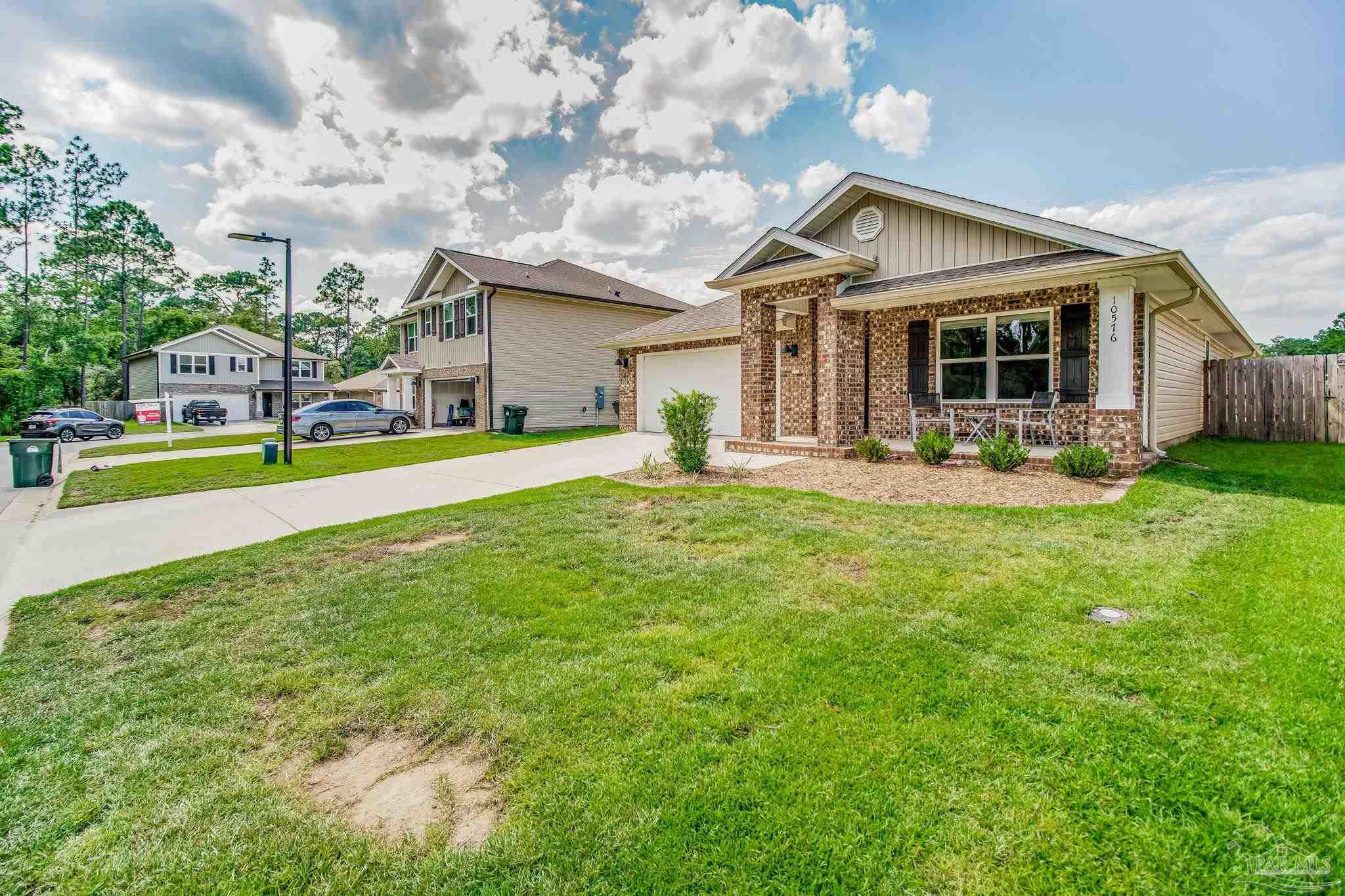 10576 Queens Gate Cir