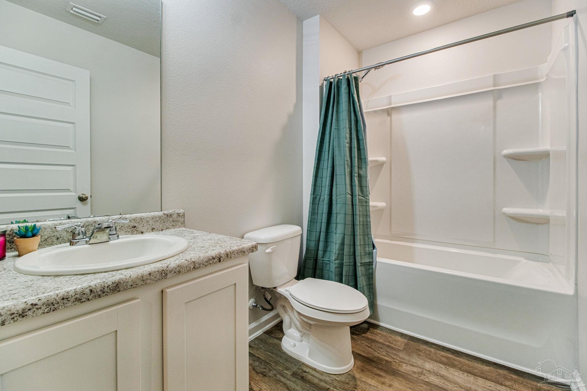 10576 Queens Gate Cir