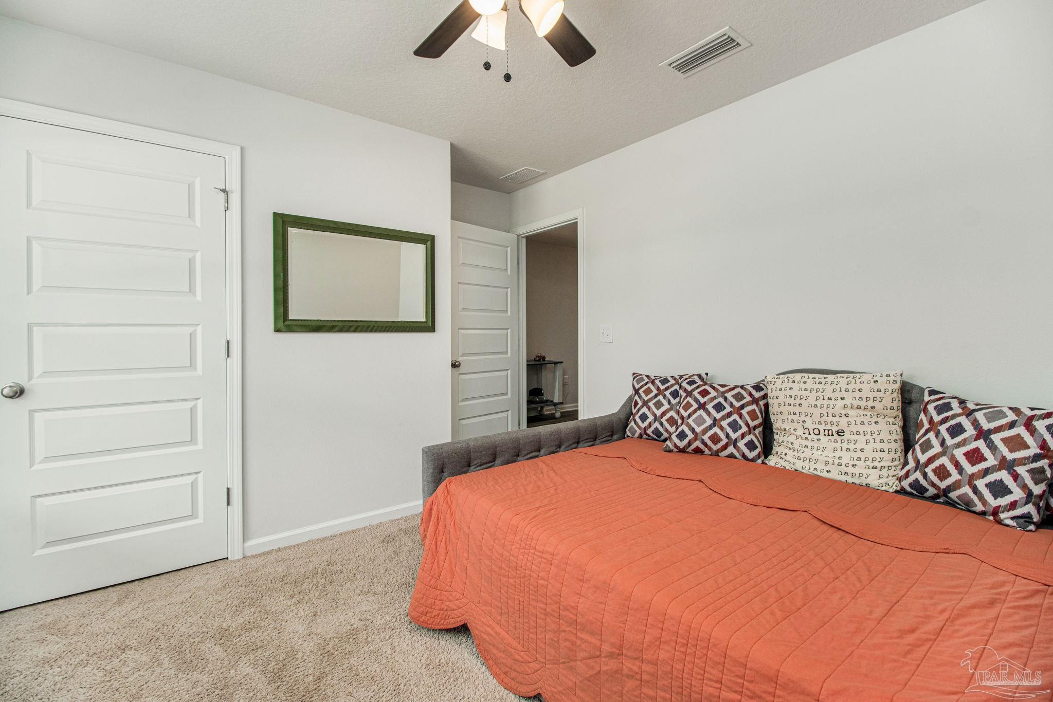 10576 Queens Gate Cir