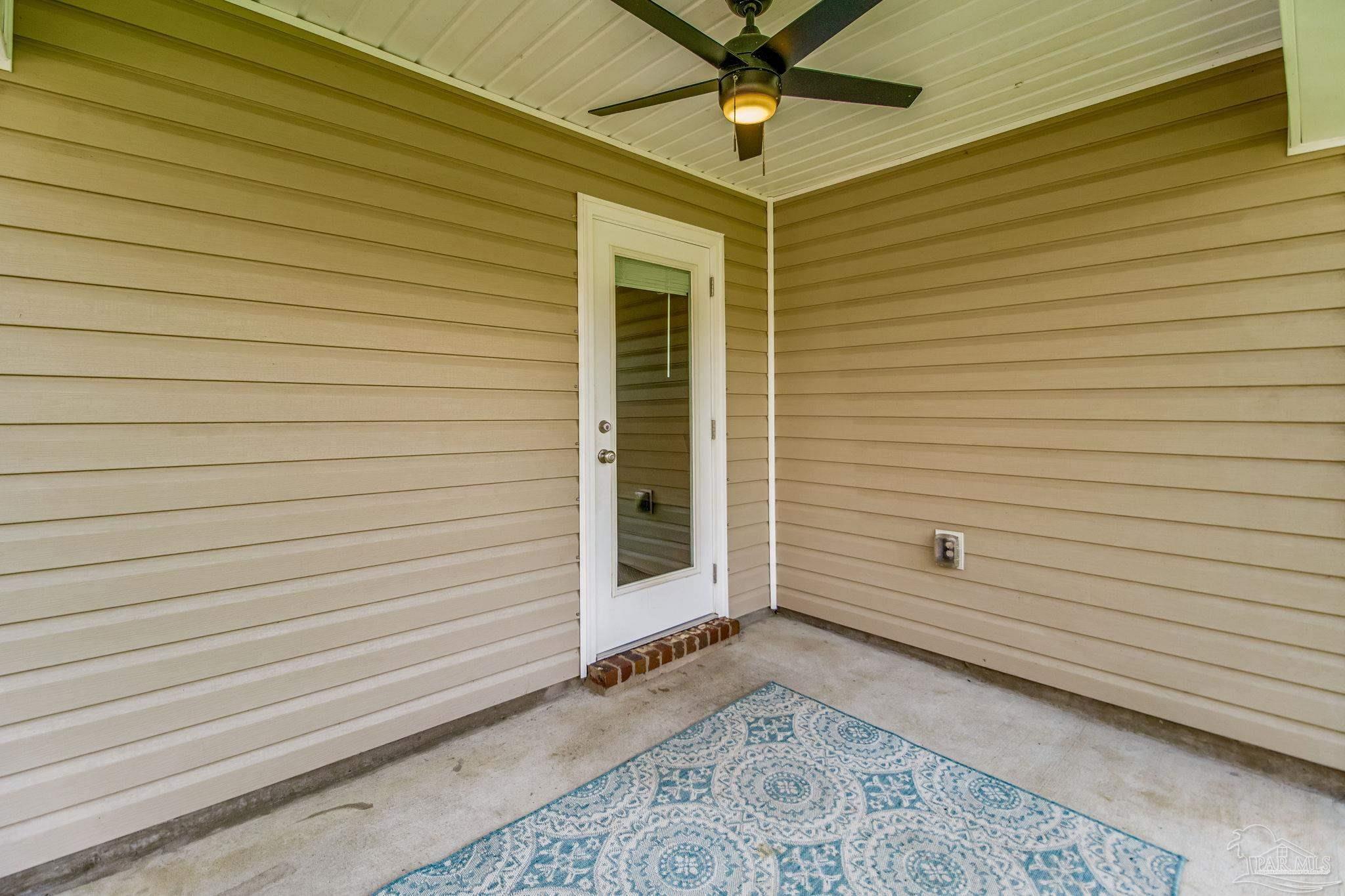 10576 Queens Gate Cir