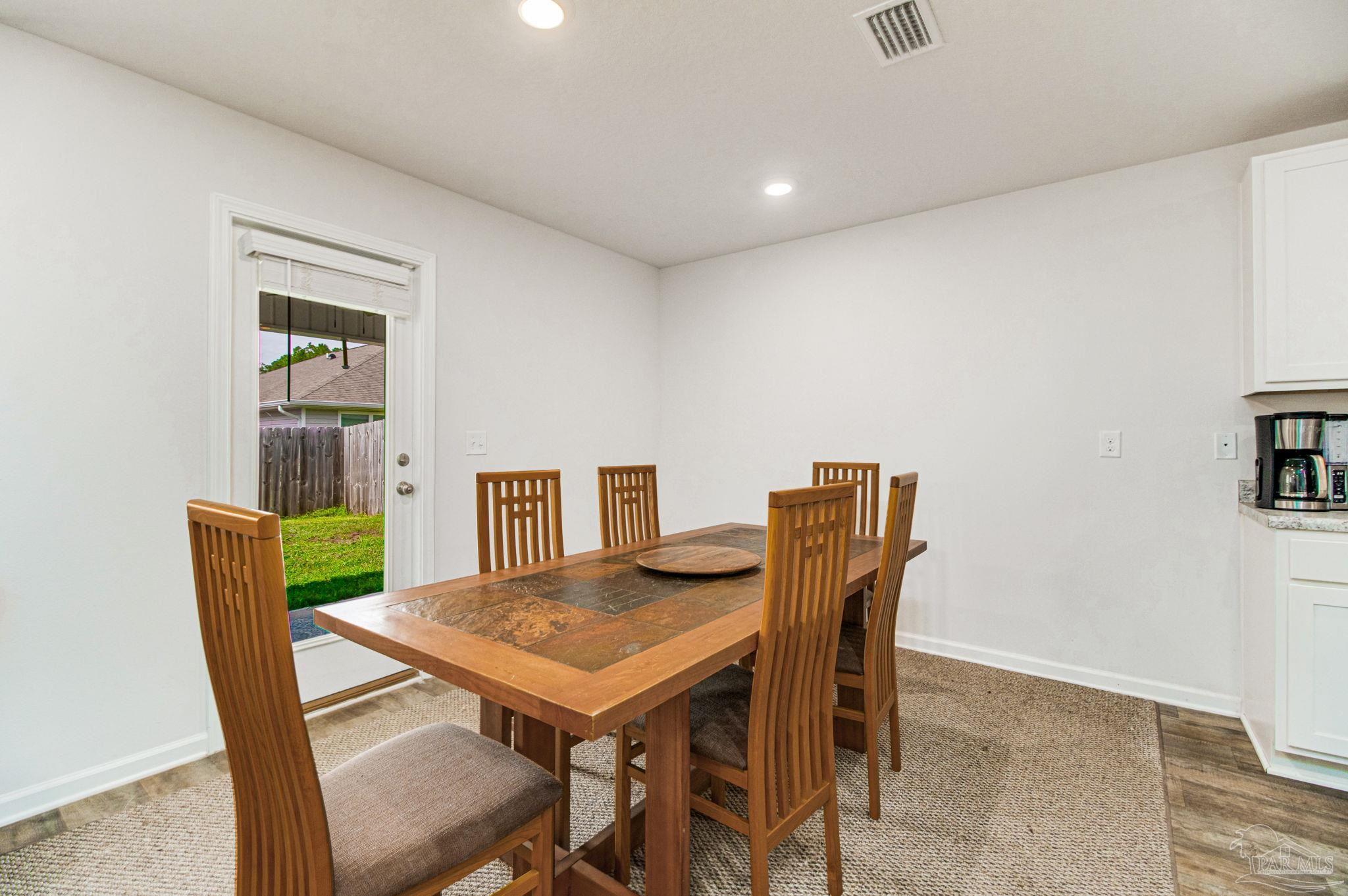 10576 Queens Gate Cir