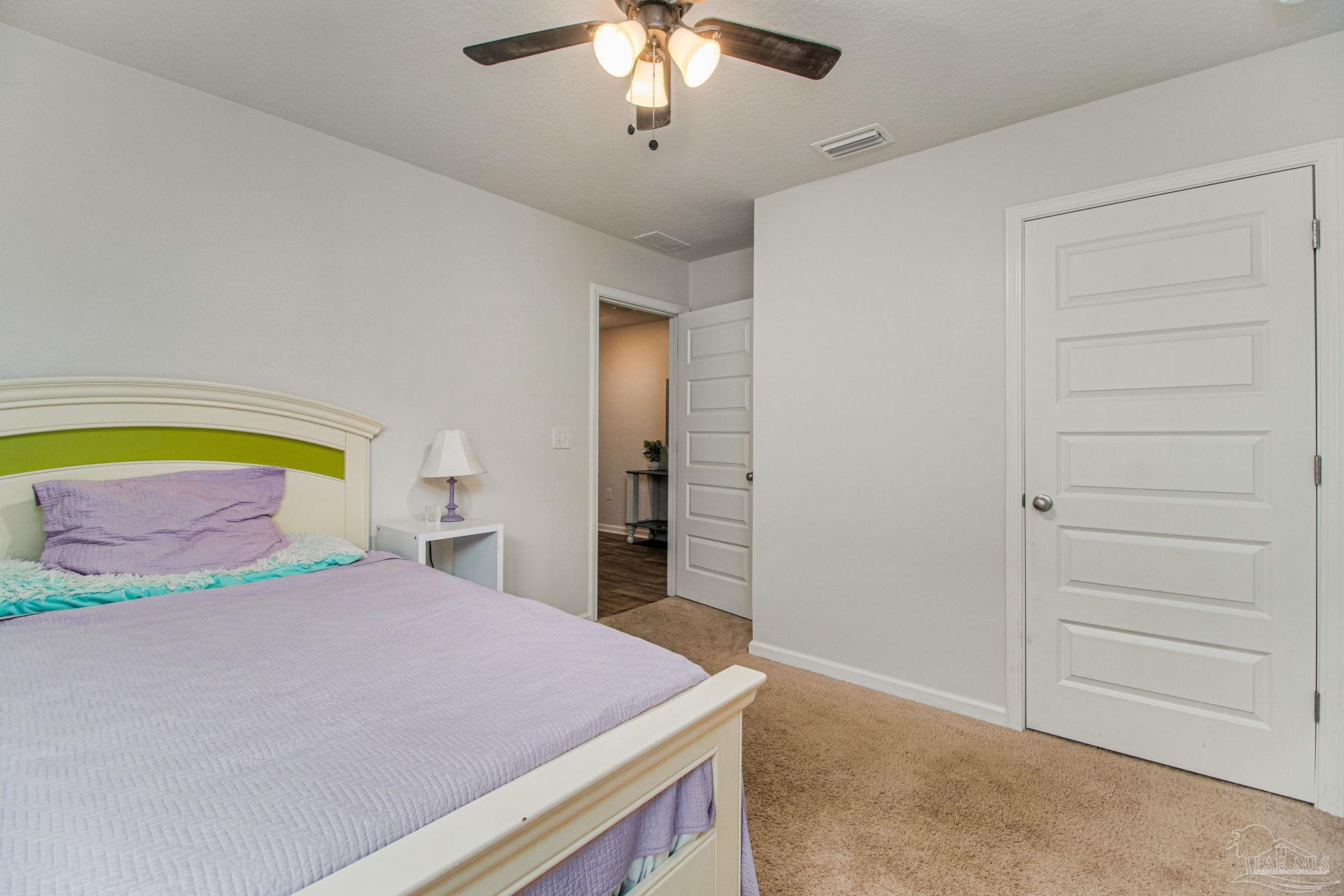 10576 Queens Gate Cir