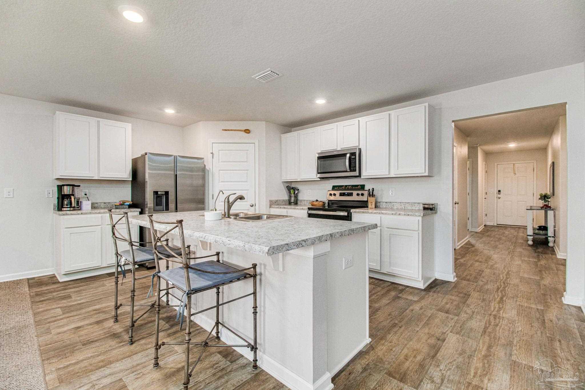 10576 Queens Gate Cir