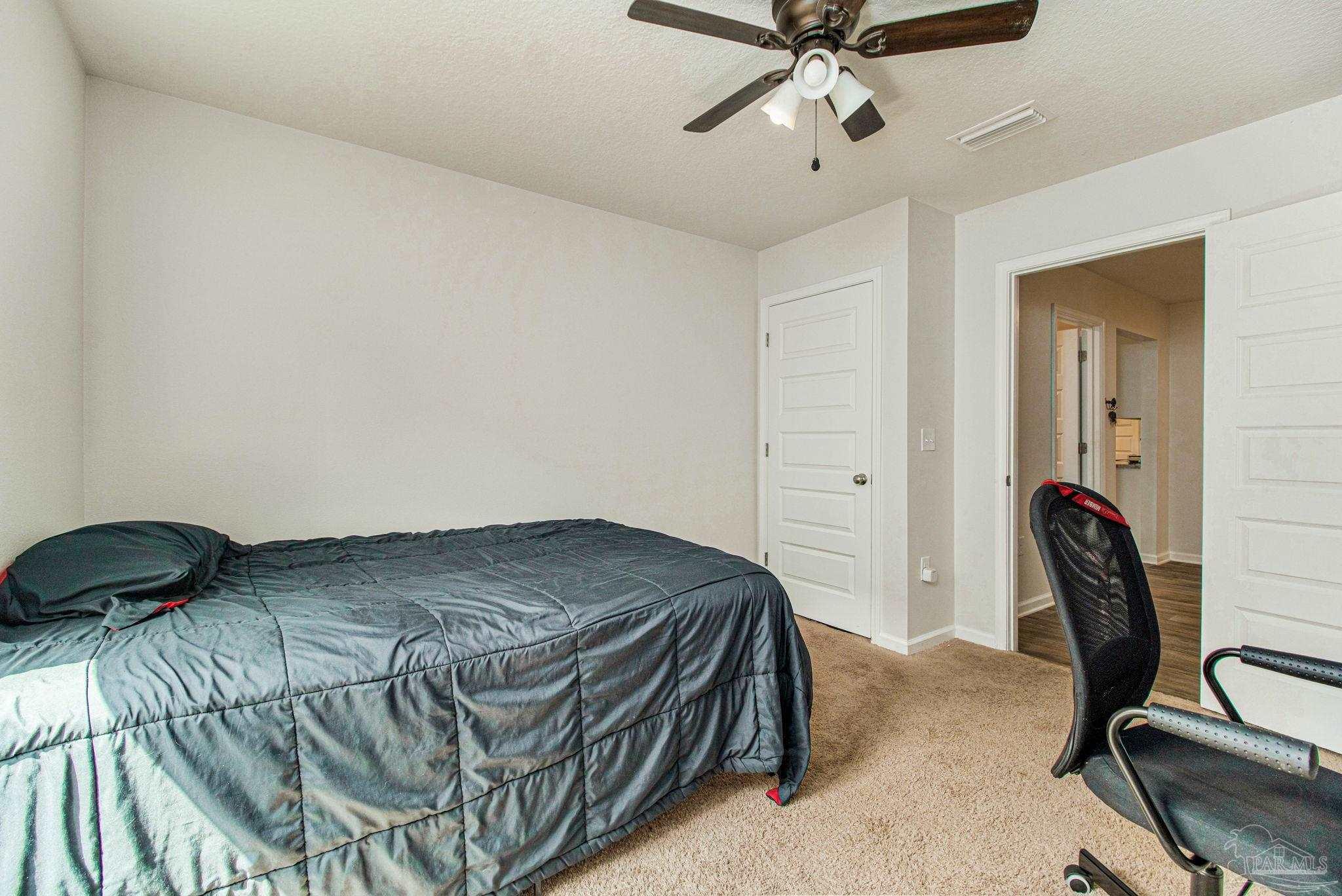 10576 Queens Gate Cir