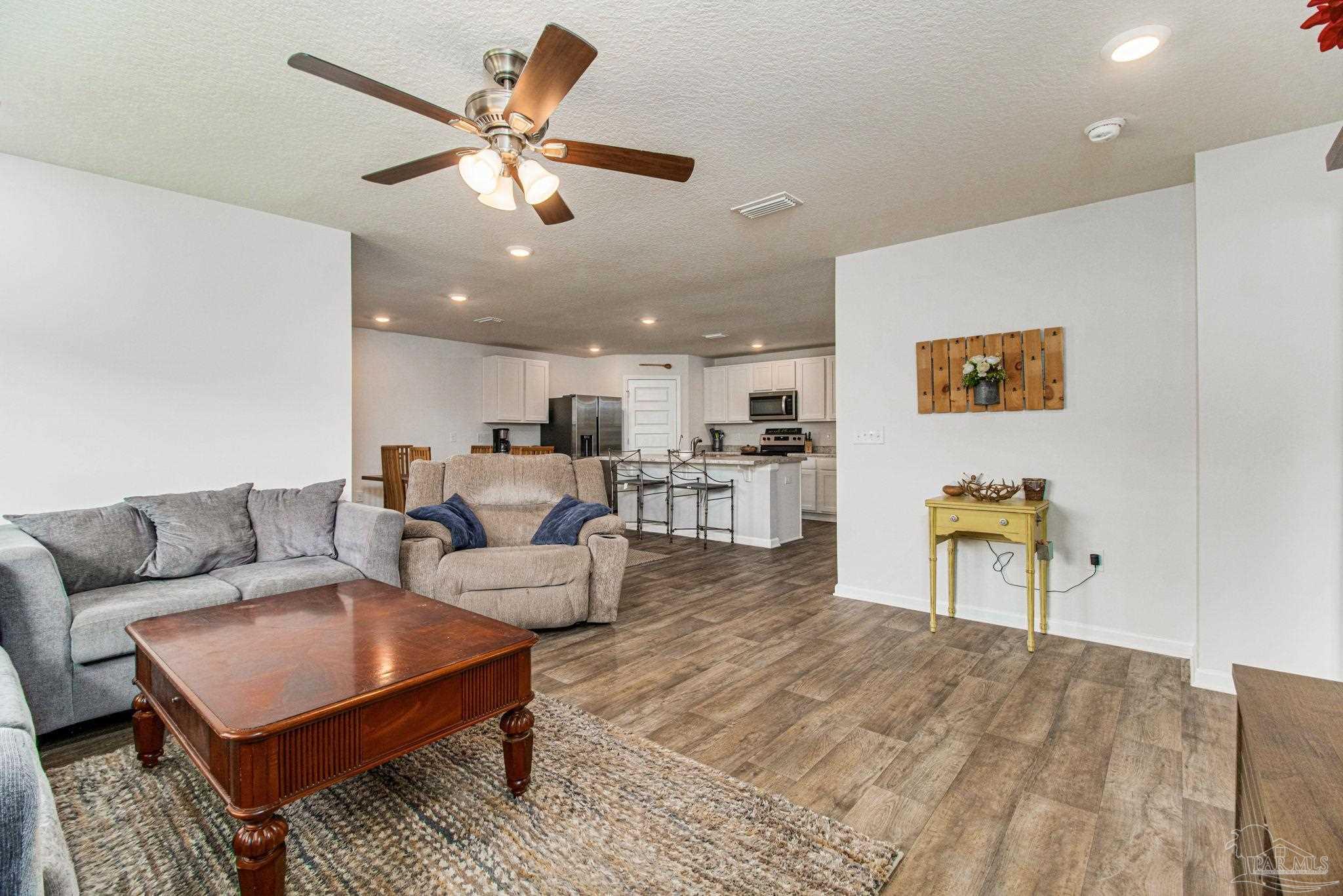 10576 Queens Gate Cir