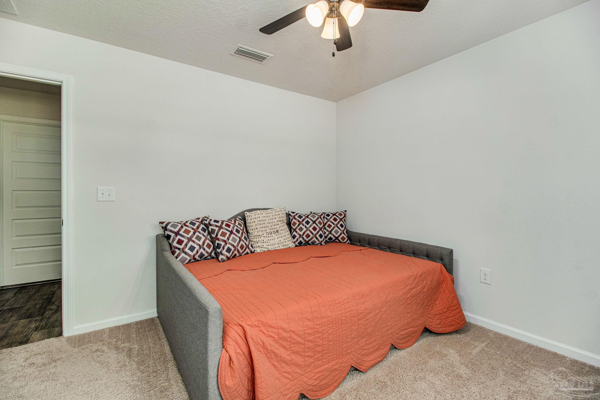 10576 Queens Gate Cir