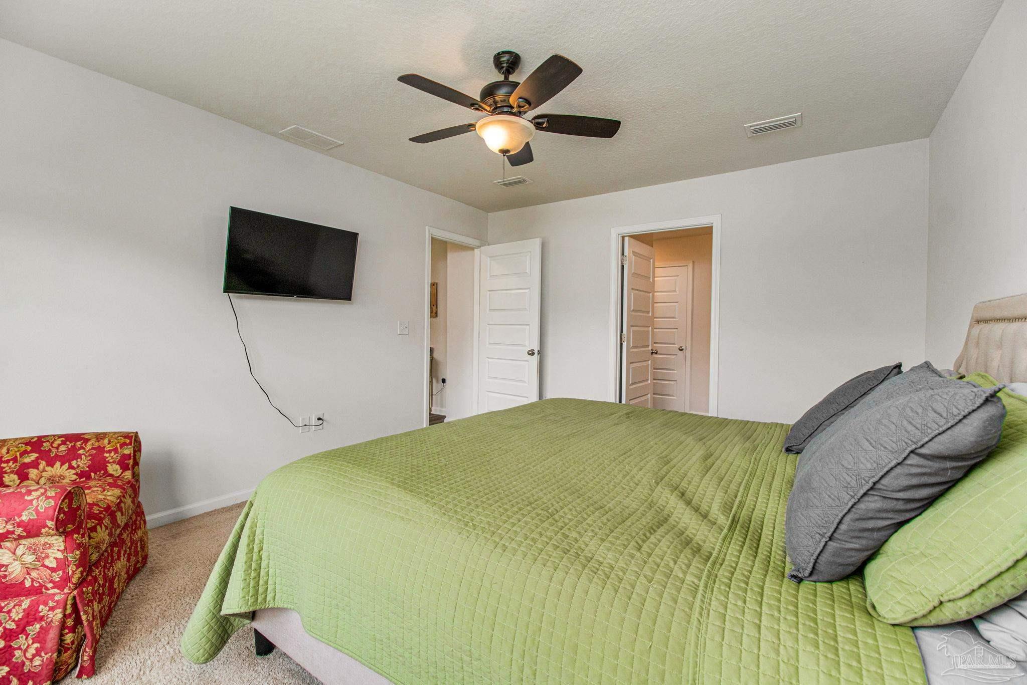 10576 Queens Gate Cir