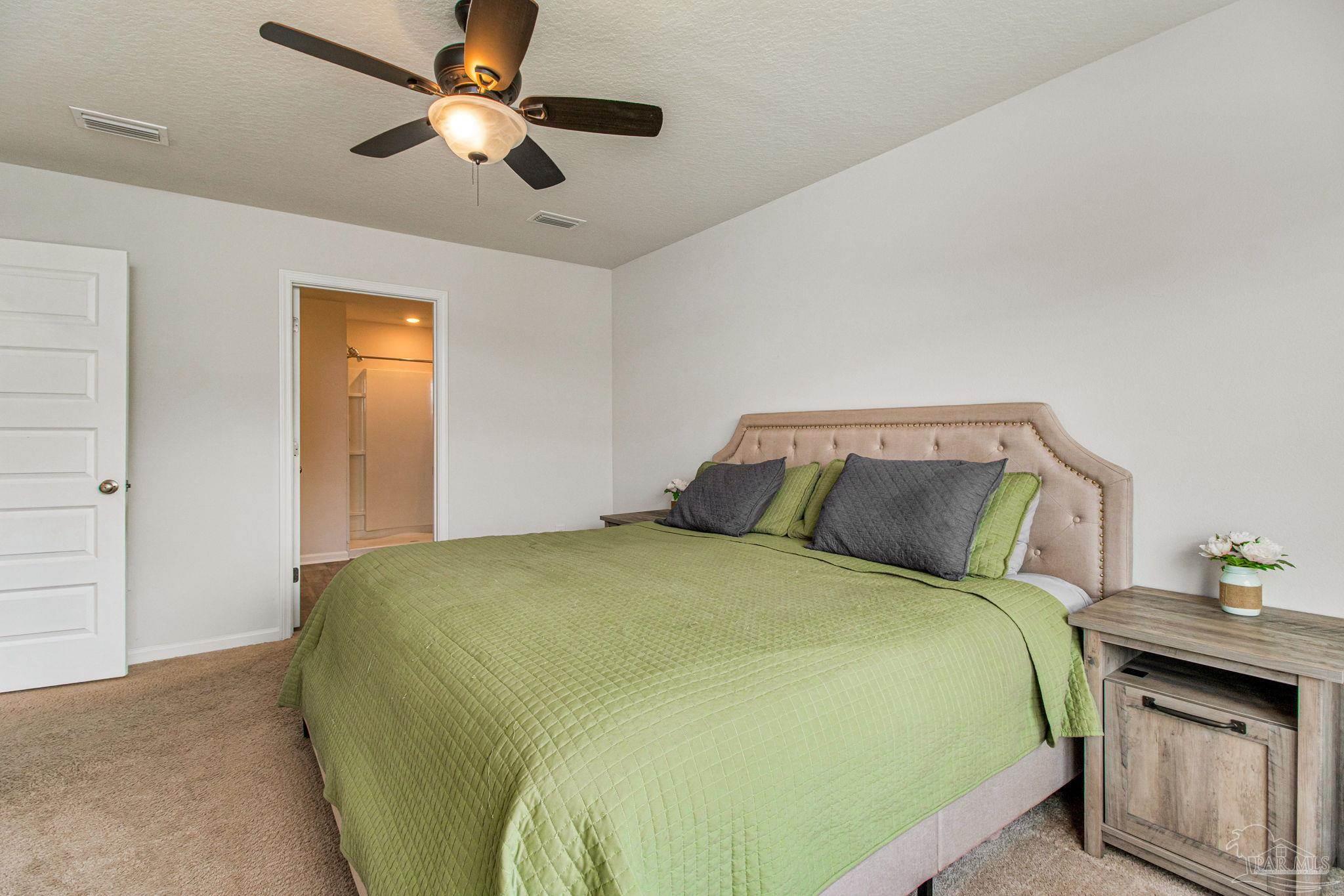 10576 Queens Gate Cir