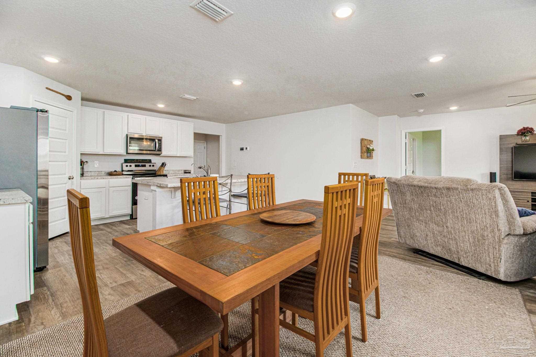10576 Queens Gate Cir