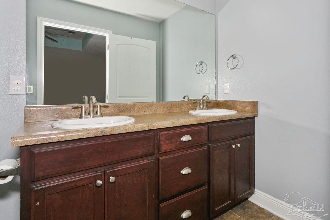 3782 Weatherstone Cir