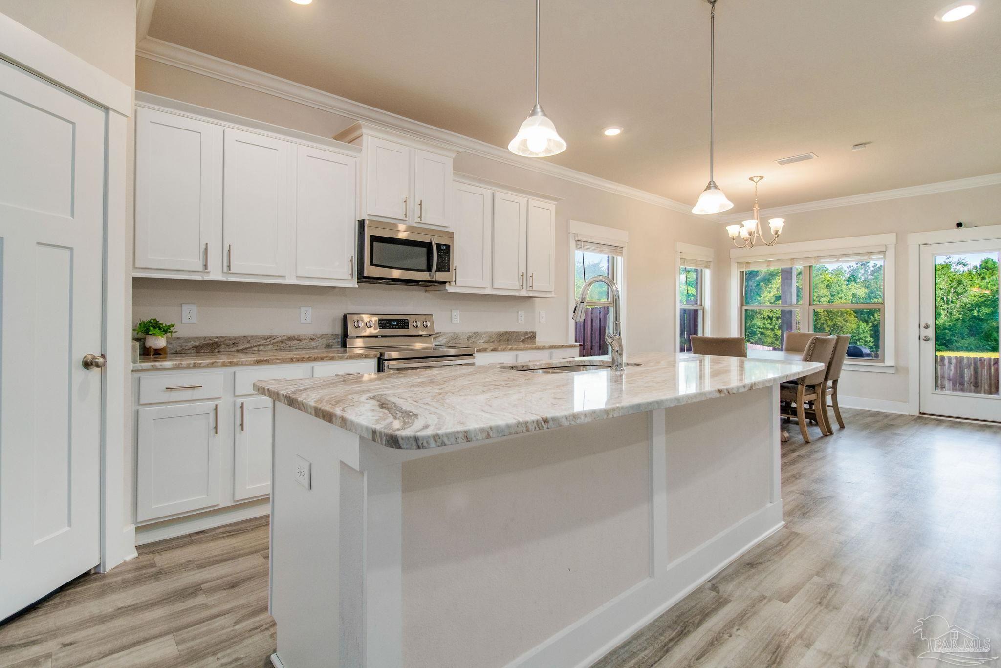 6204 Sonoma Ln